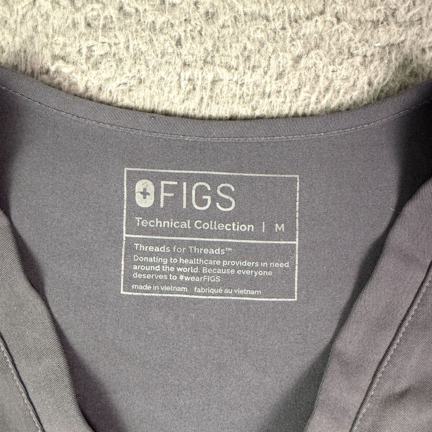 Vintage Figs Scrub Set Womens Medium - Catarina Top - Livingston Pants - Dark Gray Size M / US 6-8 / IT 42-44 - 4 Thumbnail