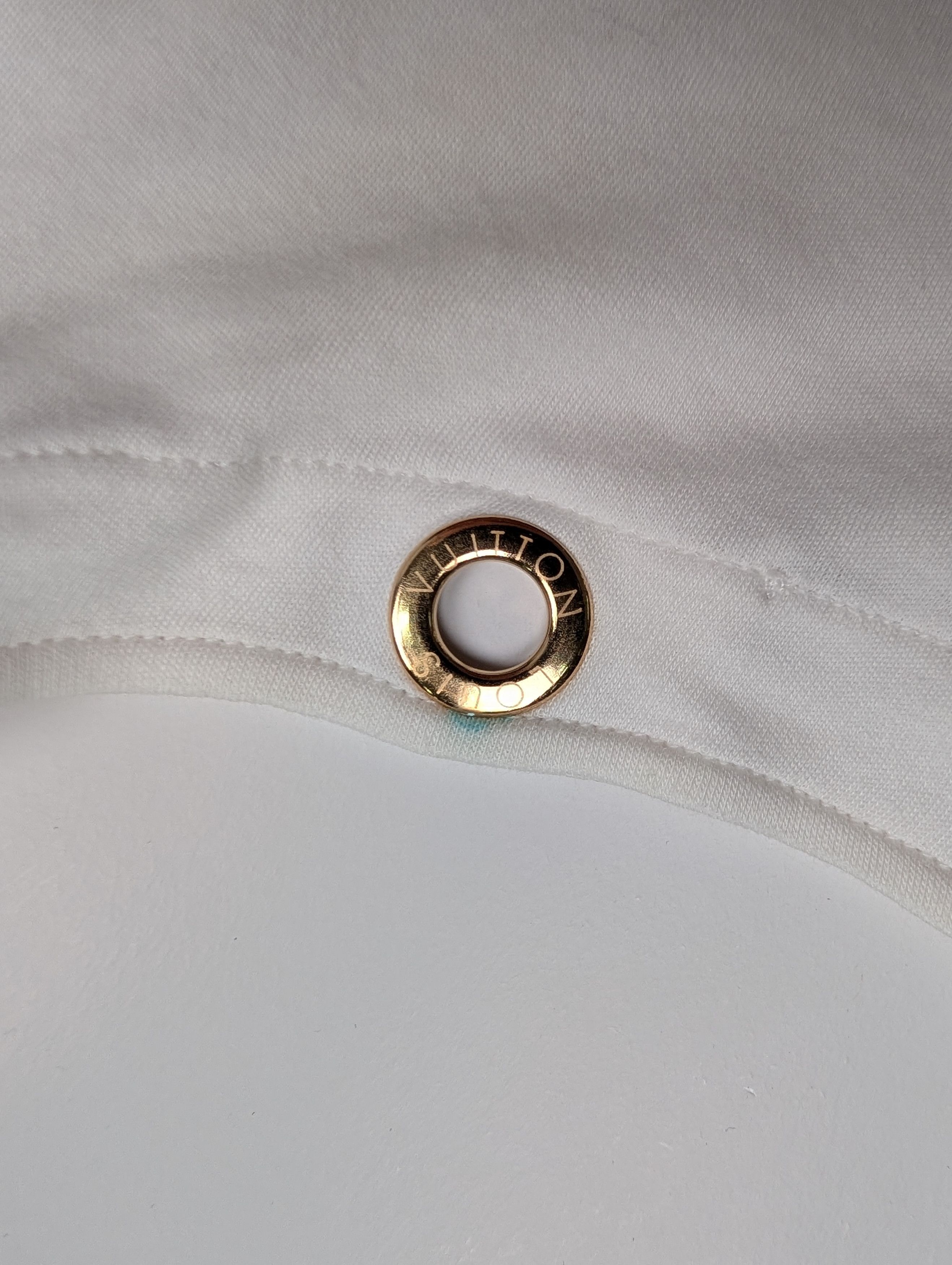 Louis Vuitton Louis Vuitton White Tank Top With Gold Metal Eyelet Size S / US 4 / IT 40 - 3 Thumbnail
