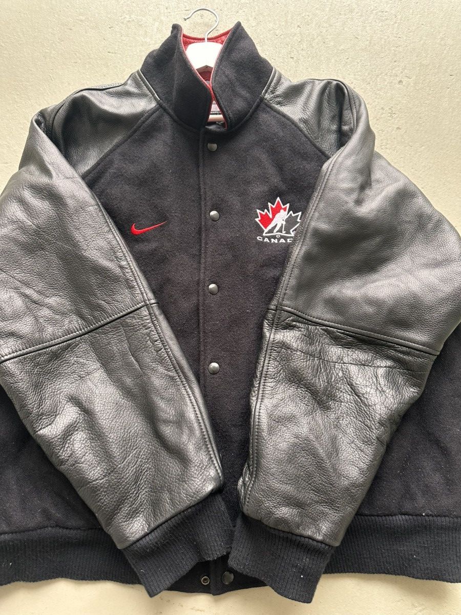 Nike Nike Team Canada Olympic Hockey Jacket Leather SIGNED Size US L / EU 52-54 / 3 - 9 Thumbnail