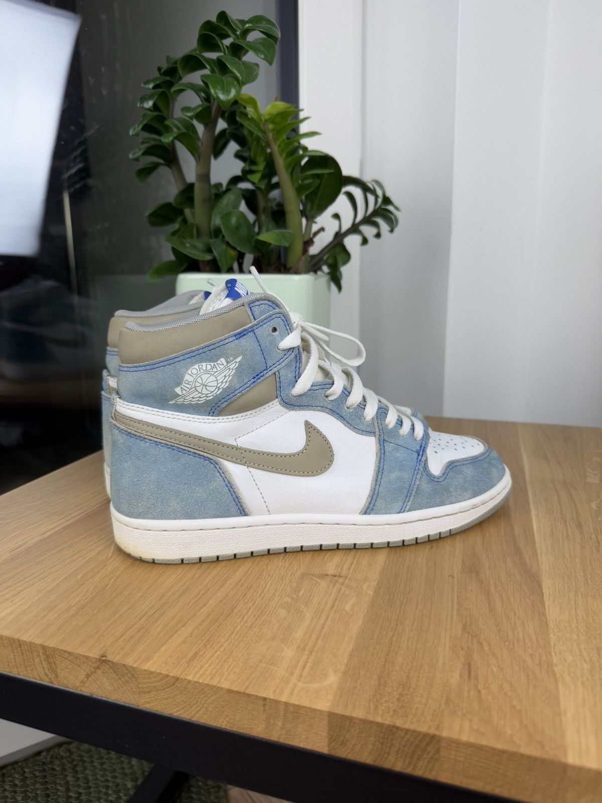Jordan Brand × Nike Nike Air Jordan 1 “Hyper Royal” Size US 8.5 / EU 41-42 - 8 Thumbnail