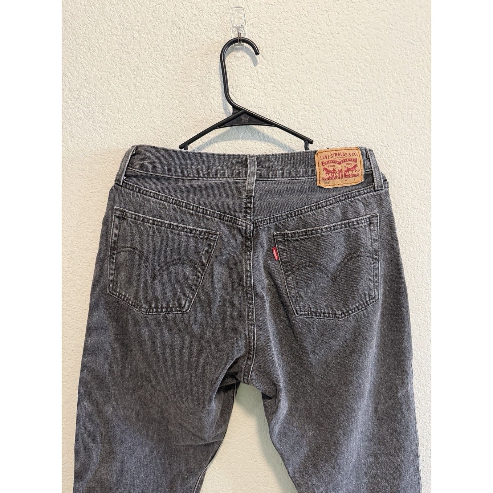 Levi's Levi’s 501 Jeans Mens 29x26 Gray Denim Button Fly Raw Hem Size US 29 - 4 Thumbnail