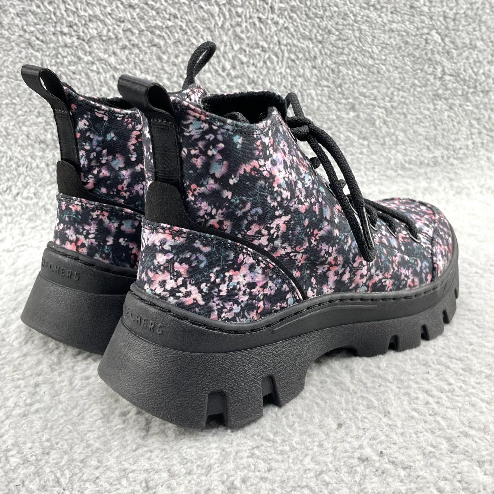 SKECHERS Skechers Street Los Angeles Roadies Surge-Lotsa Flowers Women's 5.5 Sneaker Boot - Black Floral Pattern High Top Casual Shoes Mens Womens? Size US 6 / IT 36 - 4 Thumbnail