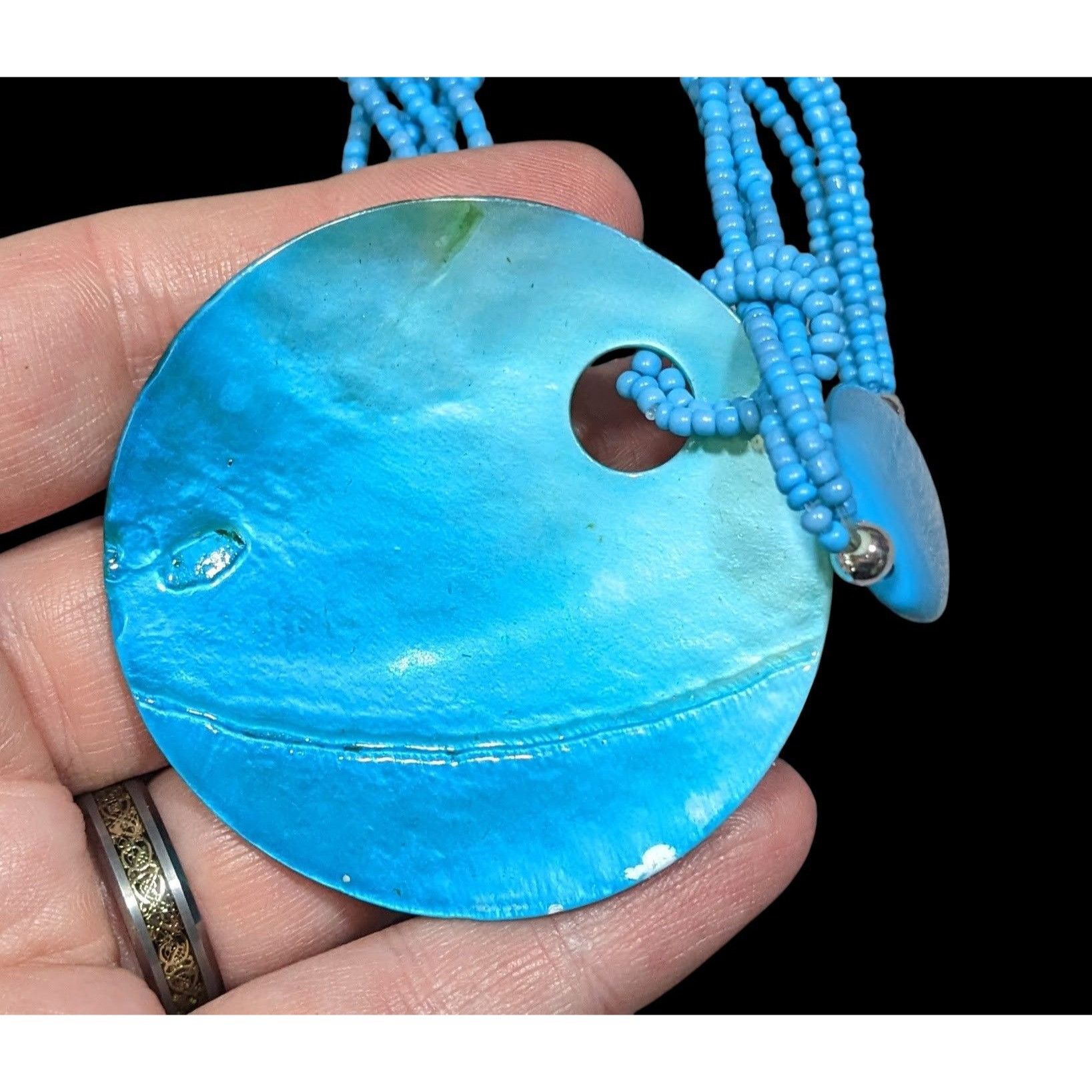 Other Beachy Mermaidcore Beaded Necklace With Large Dyed Shell Pen Size ONE SIZE - 3 Thumbnail