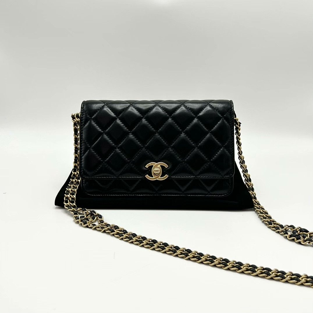 Chanel Pre-loved Bag Very good condition Size ONE SIZE - 1 Thumbnail