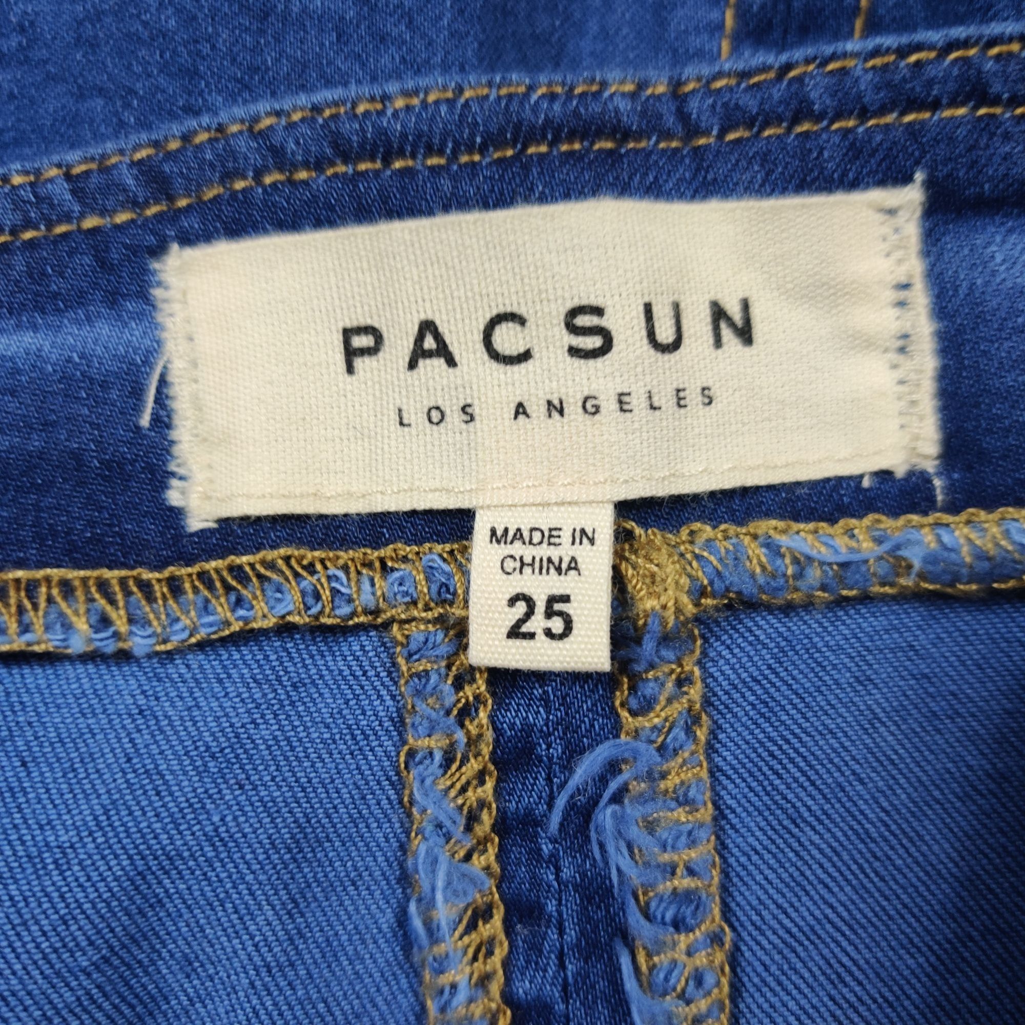 Pacsun PacSun Size 25 Denim Mini Skirt Snap Front Blue Embroidered Size 25" / US 0 / IT 36 - 4 Thumbnail