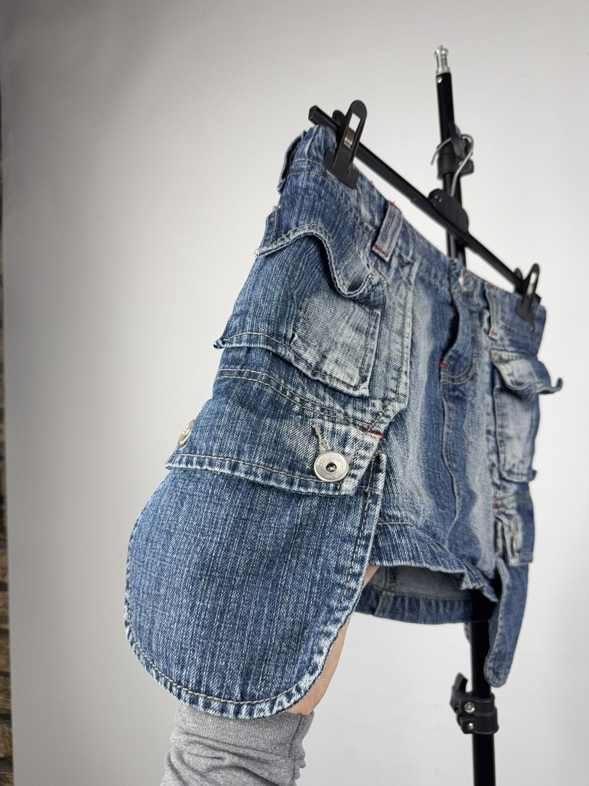 Japanese Brand 00s Y2K 5PM Distressed Cargo Denim Mini Skirt Grunge Style Size 26" / US 2 / IT 38 - 2 Thumbnail