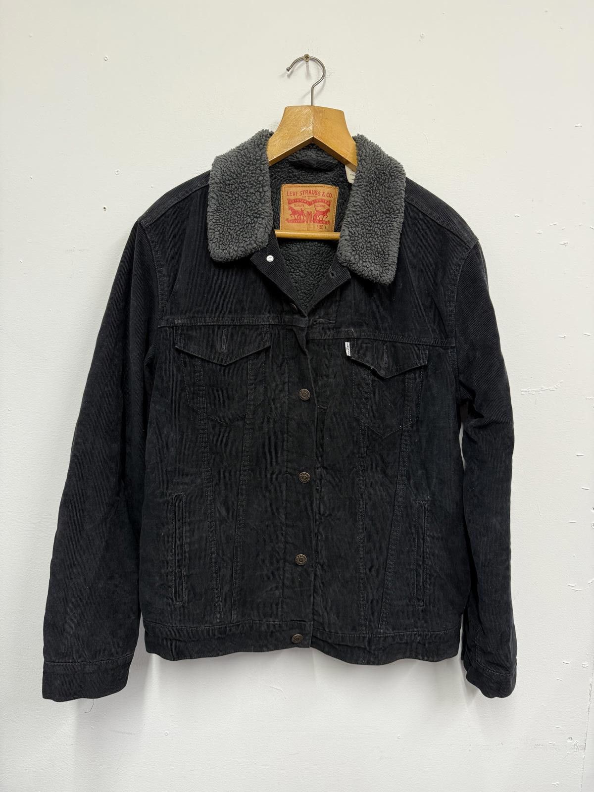 Other Levi's Sherpa Lined Corduroy Jacket Size L Size US L / EU 52-54 / 3 - 1 Thumbnail