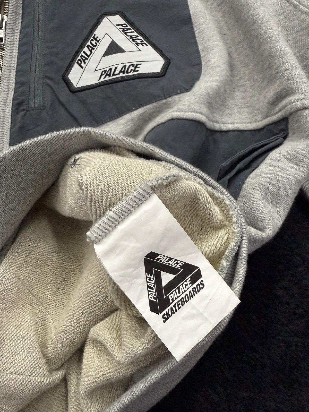 Palace PALACE UTILITY FRONT PANEL SWEAT – SIZE XL – BRAND NEW Size US XL / EU 56 / 4 - 6 Thumbnail