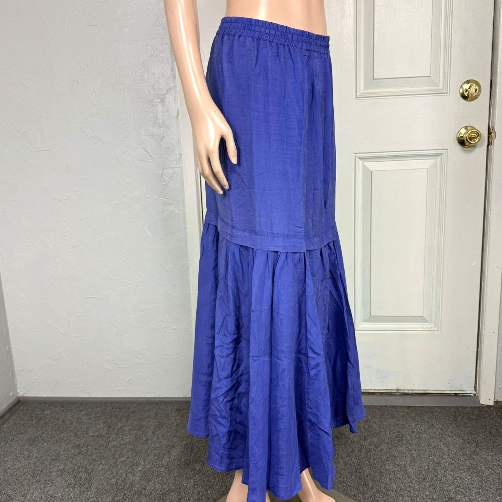 Vintage VINTAGE Carole Little Skirt Womens Maxi Silk Blue 4 Bohemian 2010s Knee Length Crepe Dry Clean Only Size 27" / US 4 / IT 40 - 5 Thumbnail