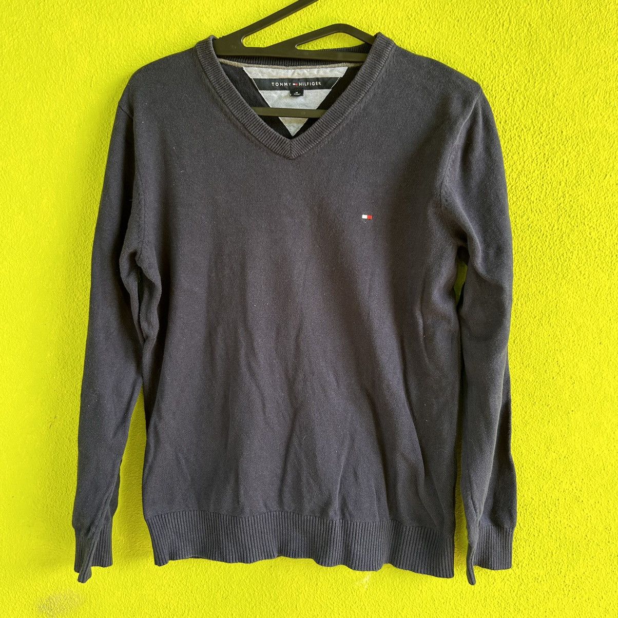 Tommy Hilfiger Vintage Tommy Hilfiger Long Sleeve Sweatshirt Size US S / EU 44-46 / 1 - 1 Thumbnail