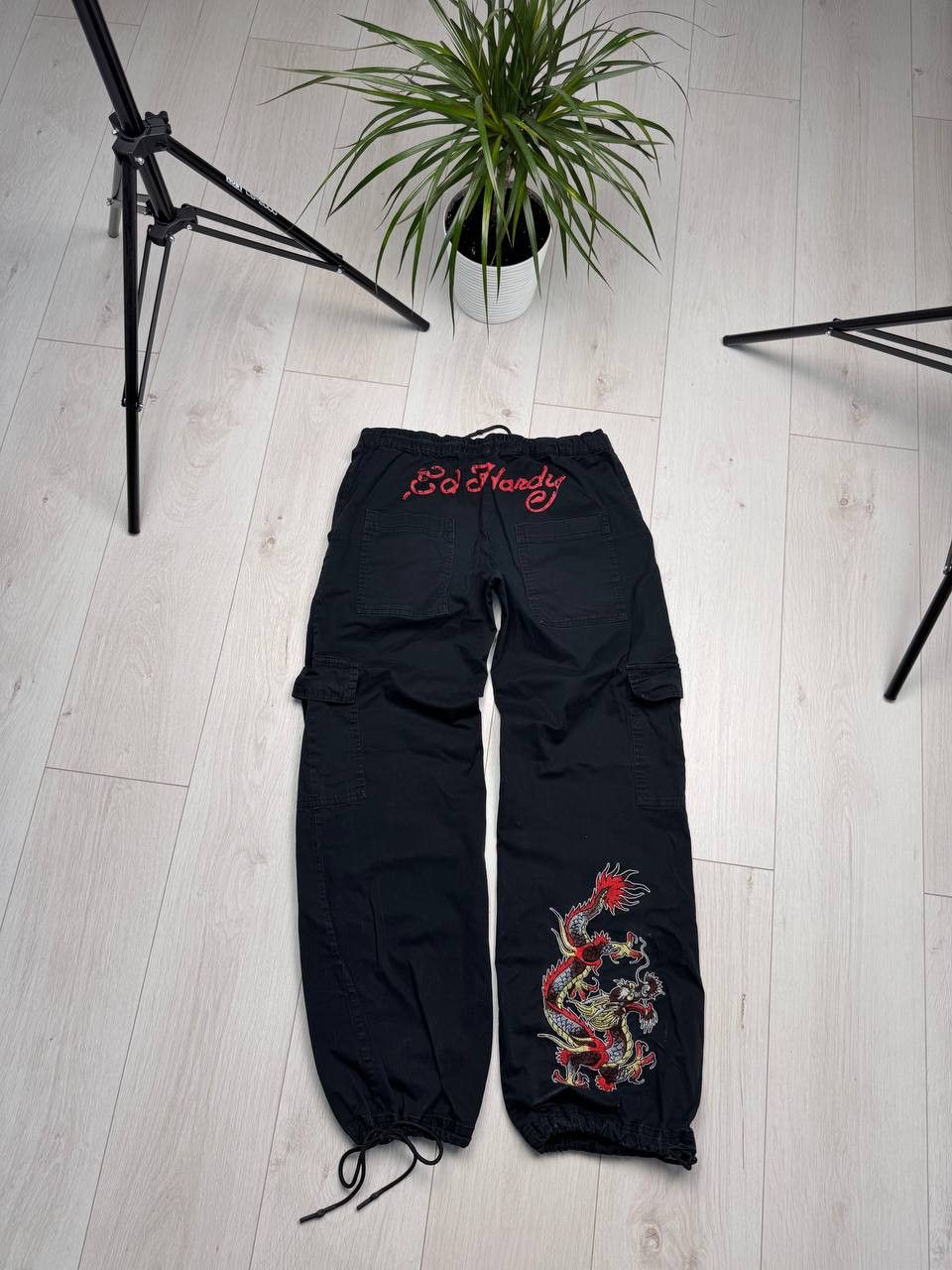 Christian Audigier Ed Hardy Urban Outfitters Embroidered Logo Cargo size S Size 28" / US 6 / IT 42 - 1 Thumbnail