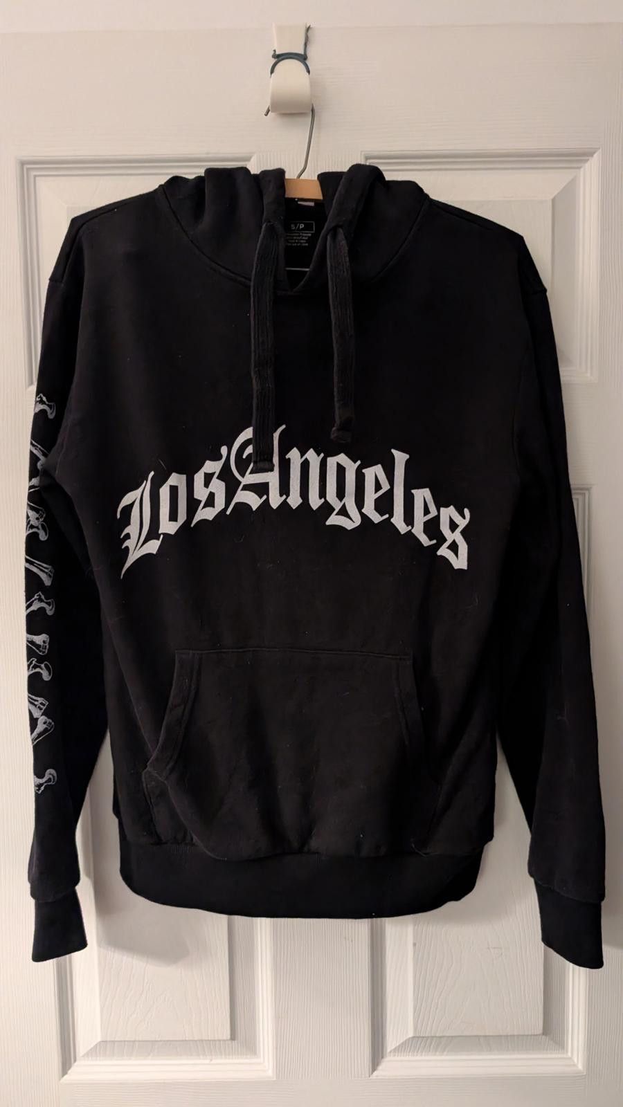 H&M H&M Los Angeles Hoodie Black Bone Sleeve Graphic Size S/P Size US S / EU 44-46 / 1 - 1 Thumbnail
