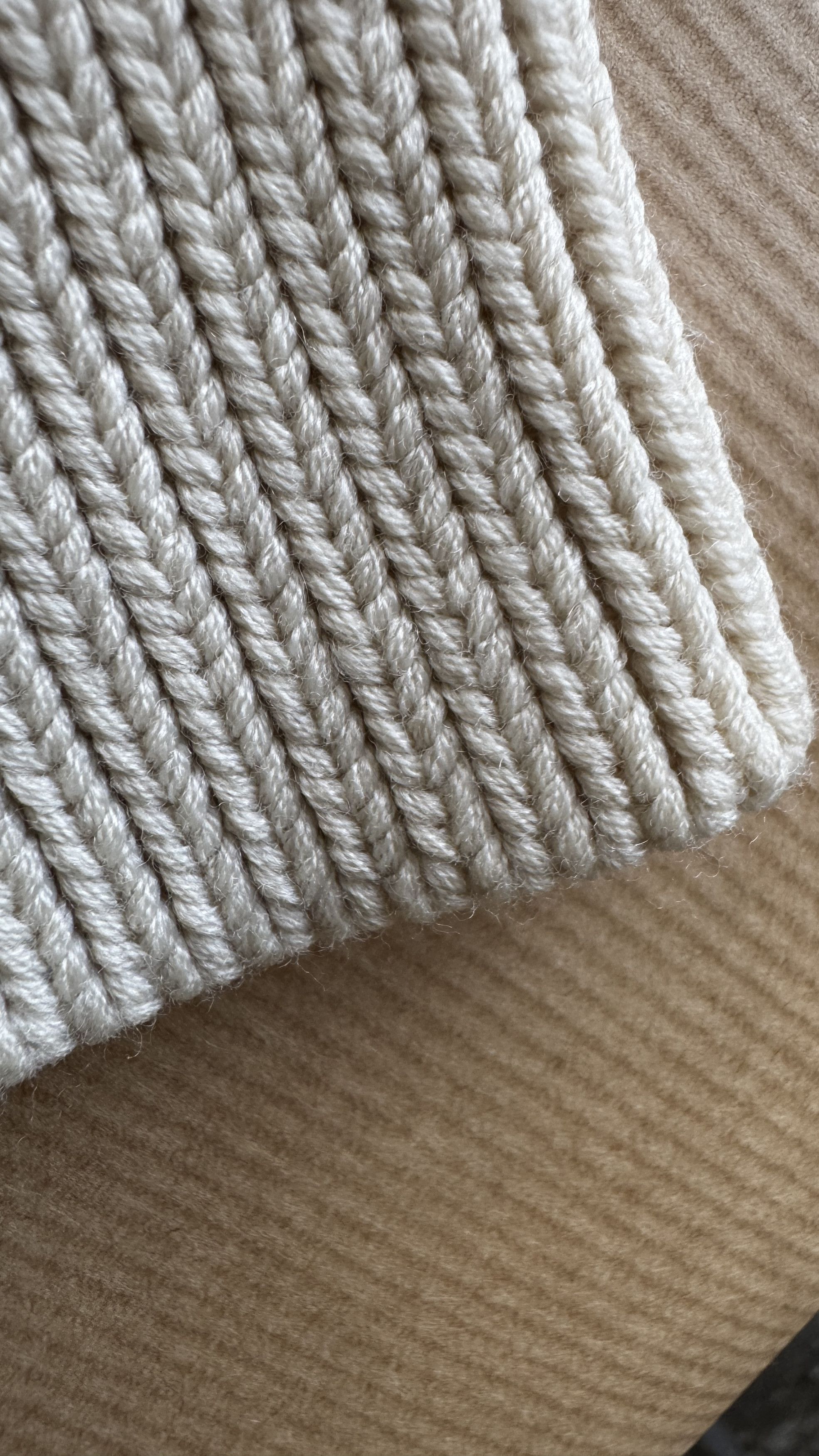 Auralee aa . 4 . as new . SUPER FINE WOOL RIB KNIT BIG P/O .A6AP01RK Size US S / EU 44-46 / 1 - 12 Thumbnail