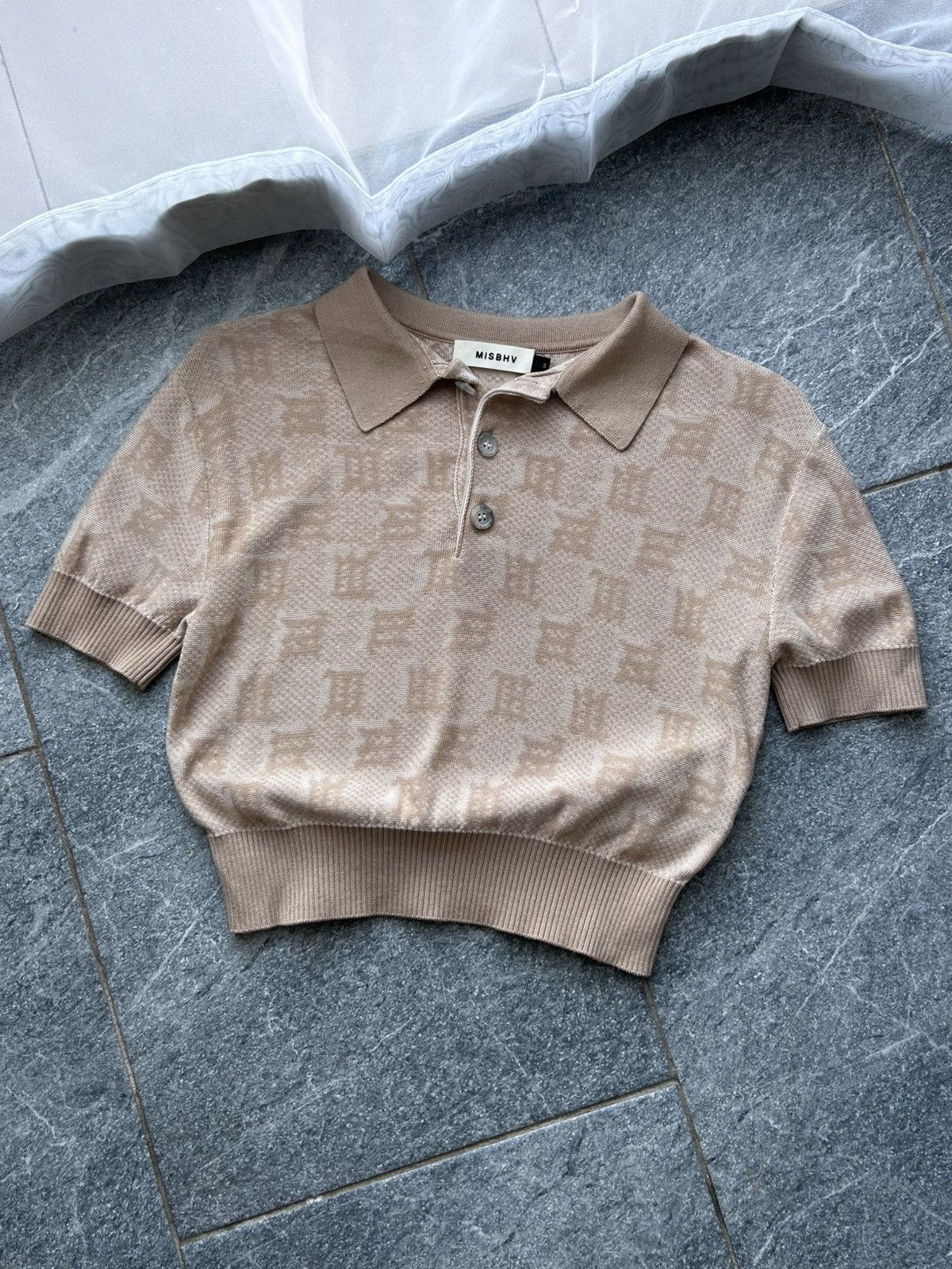 Misbhv Tee shirt misbhv size small monogram crop top women Size S / US 4 / IT 40 - 2 Thumbnail