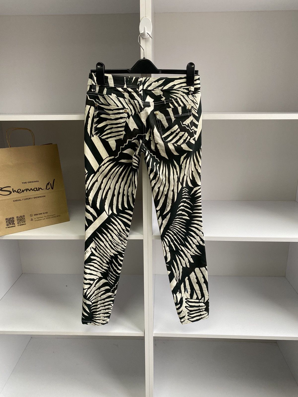 Just Cavalli × Vintage Vintage Just Cavalli Black/White Printed women’s pants Size 27" / US 4 / IT 40 - 19 Thumbnail