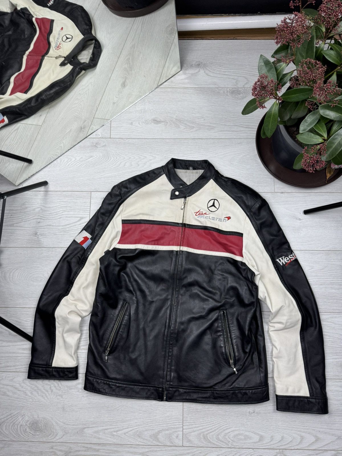 West McLaren Mercedes F1 team レザージャケット West McLaren Mercedes F1 team レザージャケット
