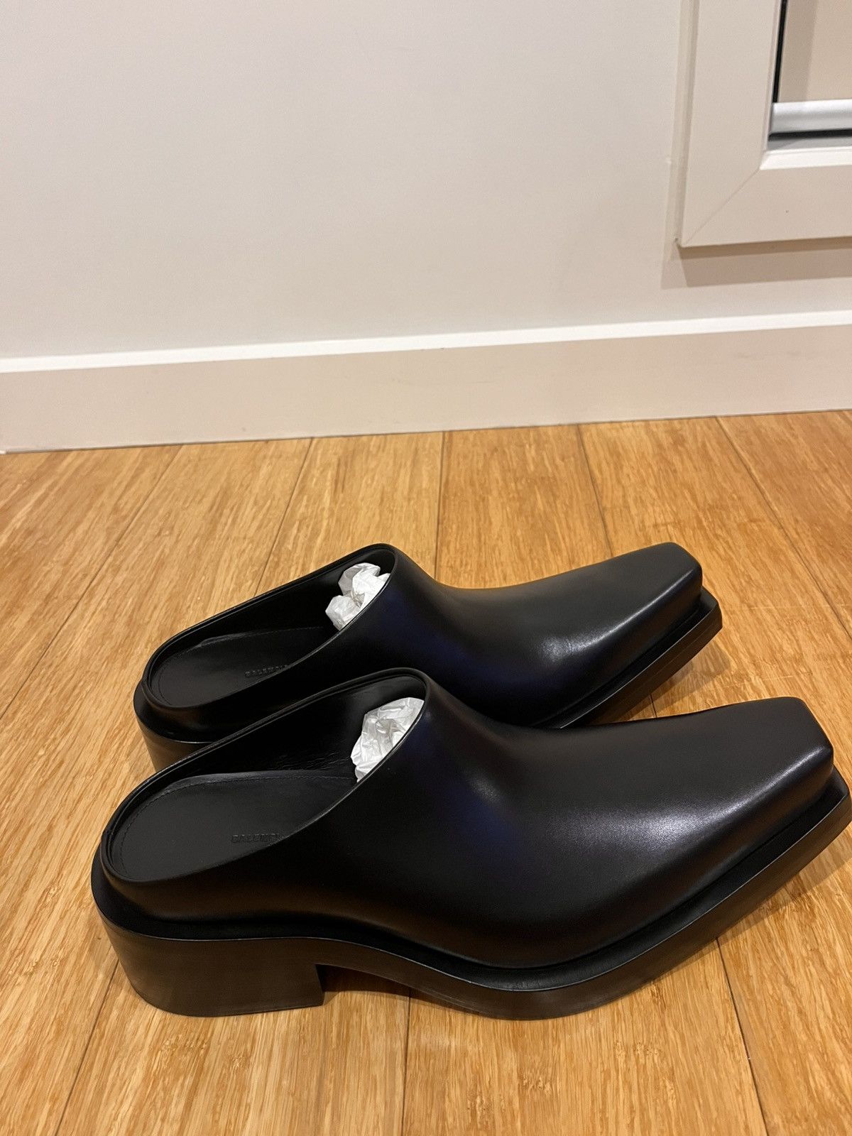 Balenciaga Santiago mule Size US 7 / EU 40 - 7 Thumbnail