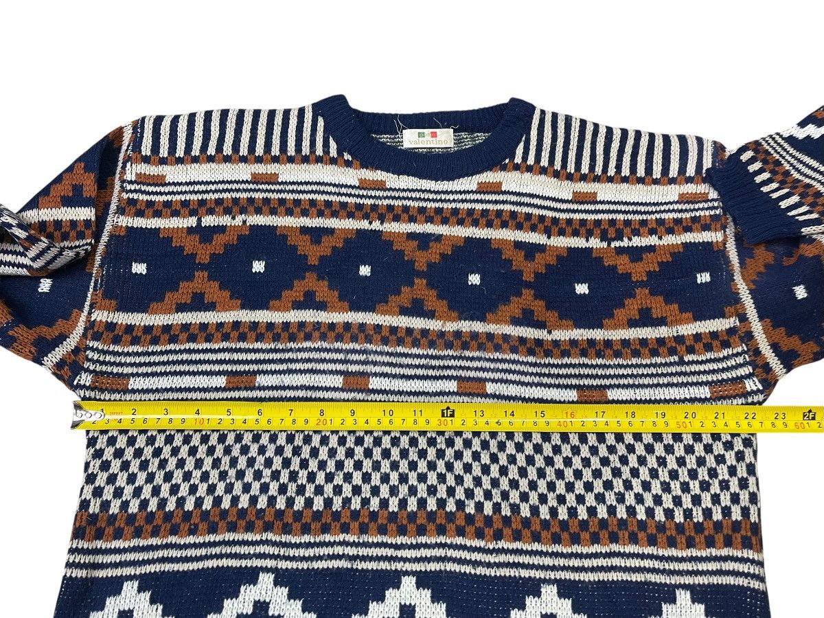 Valentino Vintage Valentino Knitwear Wool Aztec Sweater Size M / US 6-8 / IT 42-44 - 7 Thumbnail
