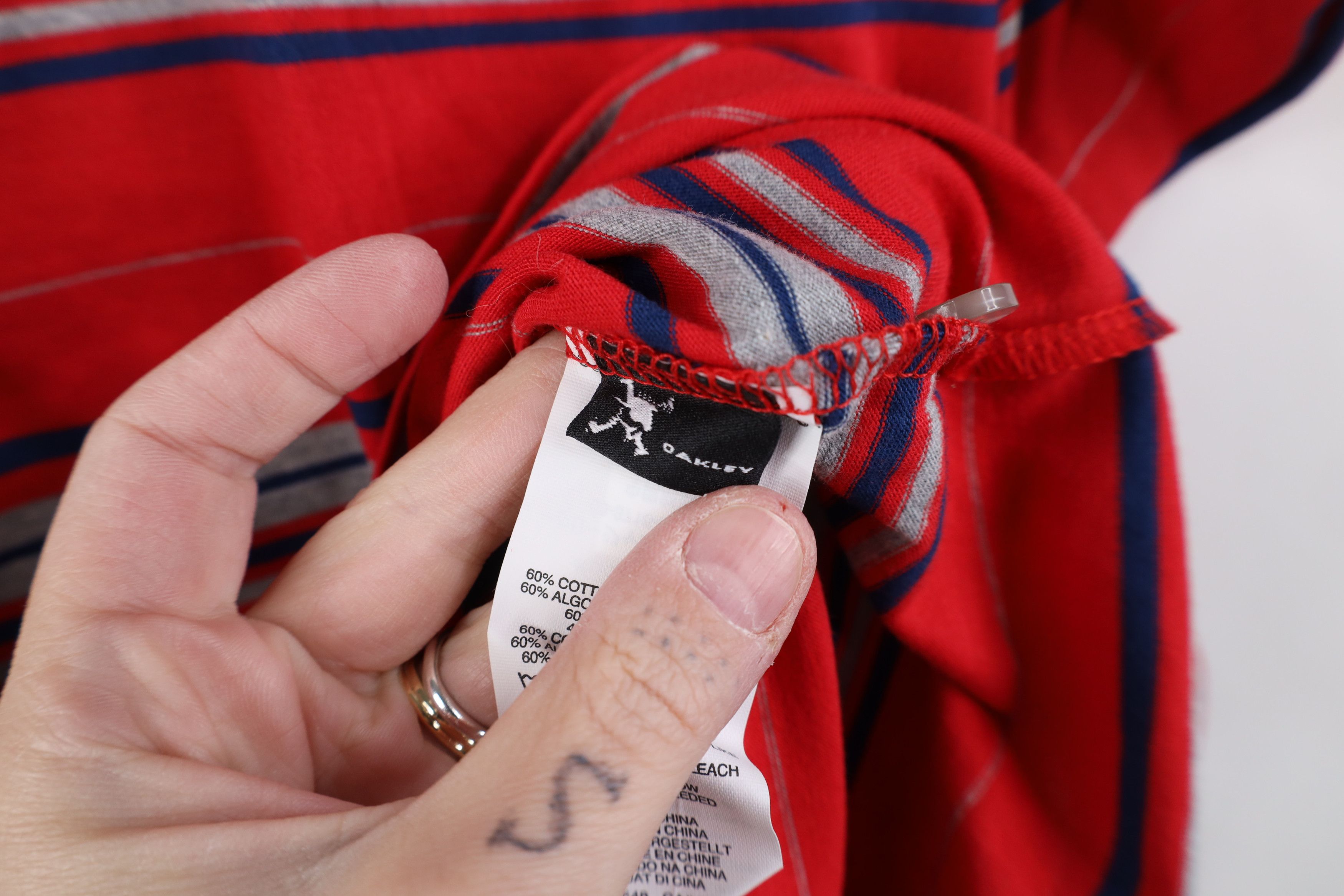 Oakley Deadstock Vintage Y2K Oakley Knit Collared Polo Shirt Red Size US M / EU 48-50 / 2 - 10 Thumbnail
