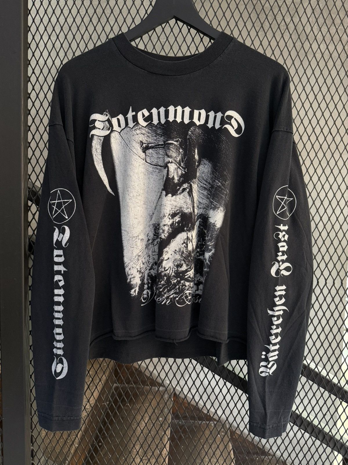Band Tees Vintage 1997 Totenmond Väterchen Frost Size US XL / EU 56 / 4 - 1 Thumbnail