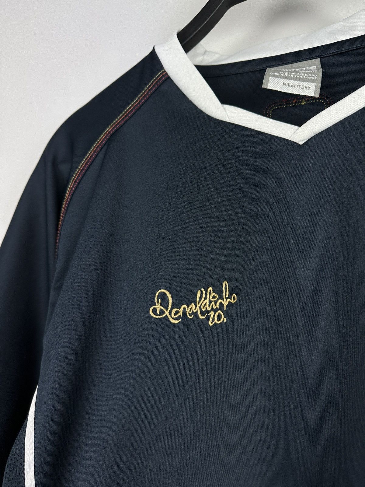 Nike × Vintage Vintage Nike Ronaldinho R10 Soccer Jersey Size US S / EU 44-46 / 1 - 5 Thumbnail