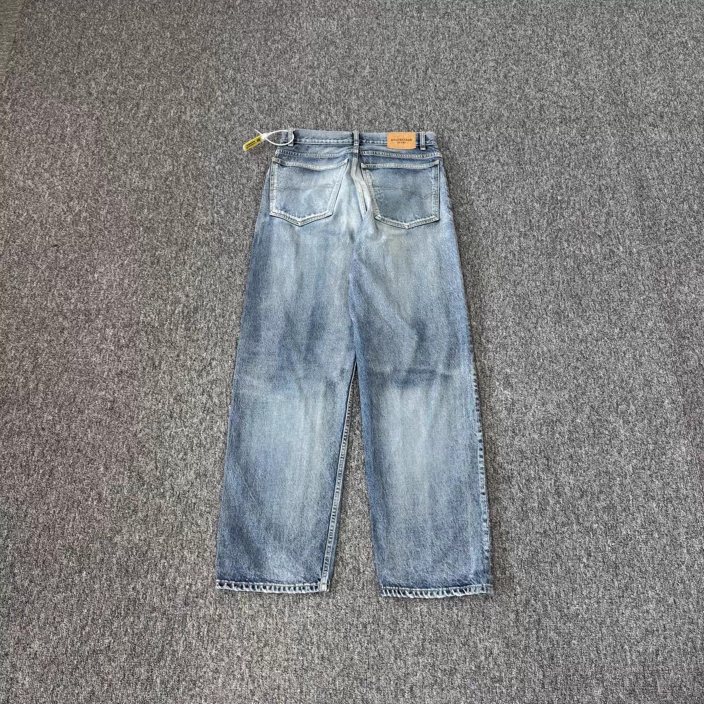Balenciaga Balenciaga SS22 Washed Straight Leg Jeans XS 99 New Size US 27 - 2 Thumbnail
