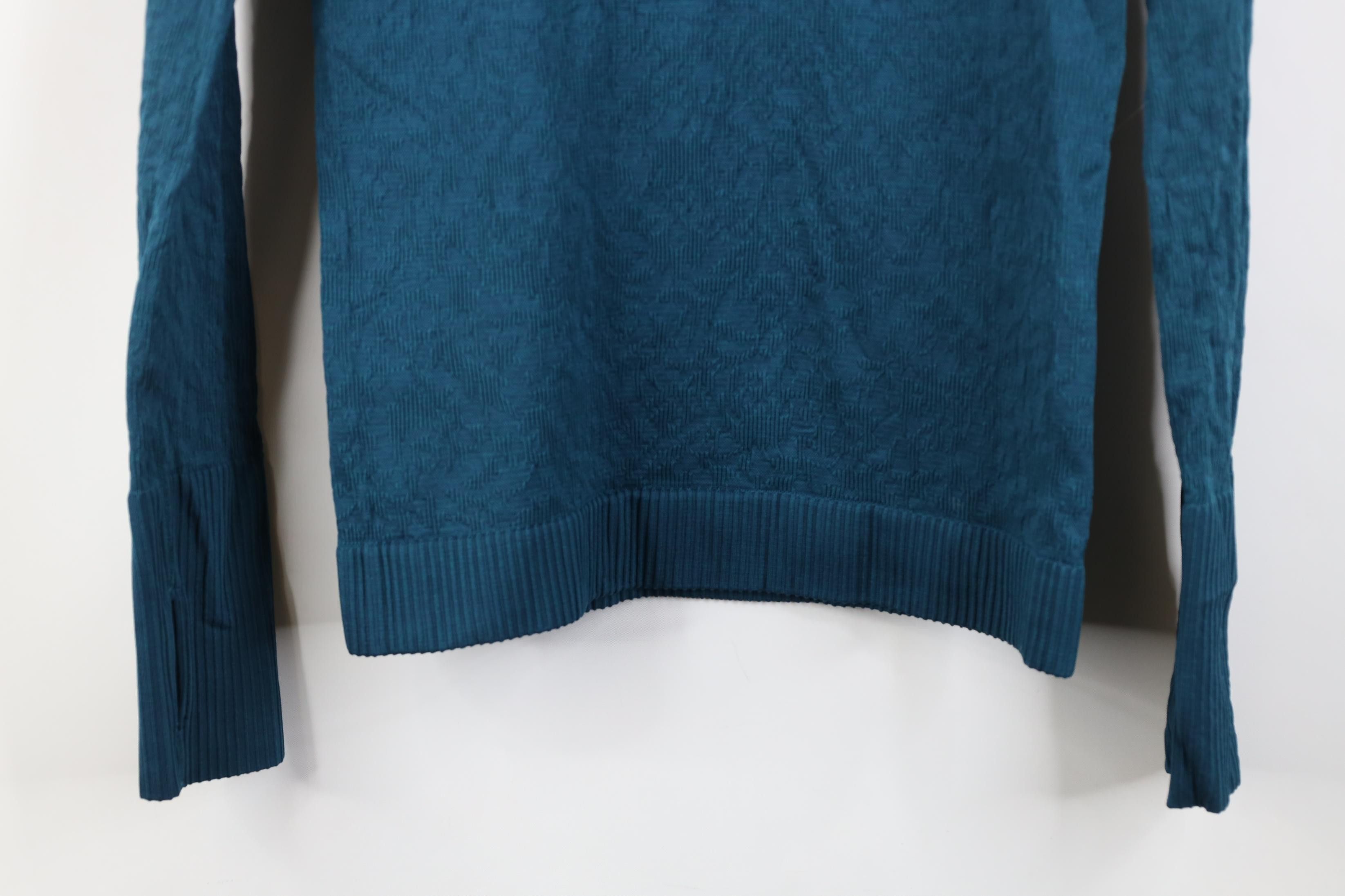 Lululemon Lululemon Rest Less Geometric Pullover Top Long Sleeve Shirt Size S / US 4 / IT 40 - 11 Thumbnail