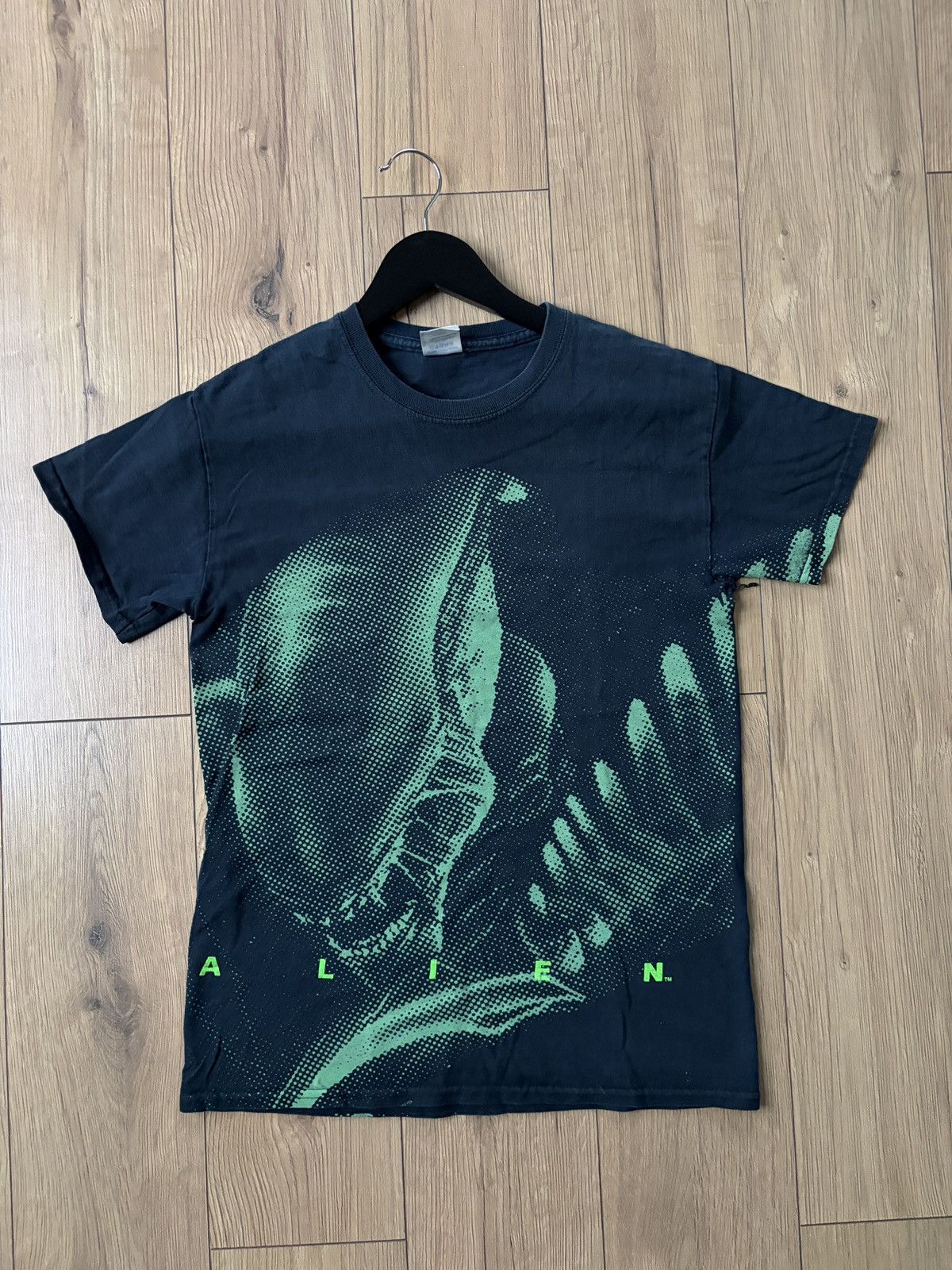 Vintage ALIEN Vintage The Horror Movie T-shirt Size US S / EU 44-46 / 1 - 1 Thumbnail