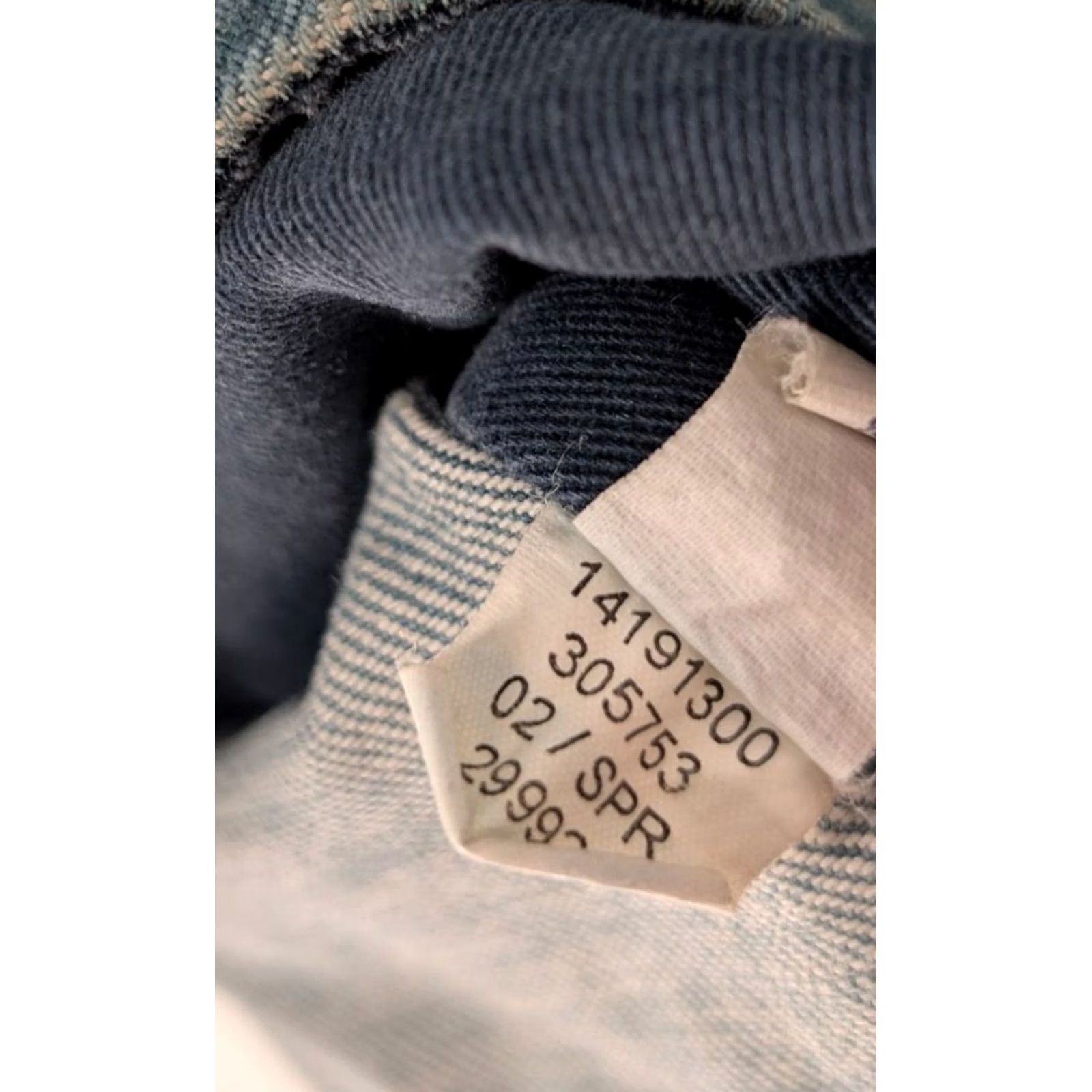 Gap VINTAGE Gap Denim Jacket Asymmetric Moto Zip Biker 2002 10 Medium Wash Blue Womens Jacket Gap Denim 2002 Spring 2002 Collection Size L / US 10 / IT 46 - 5 Thumbnail