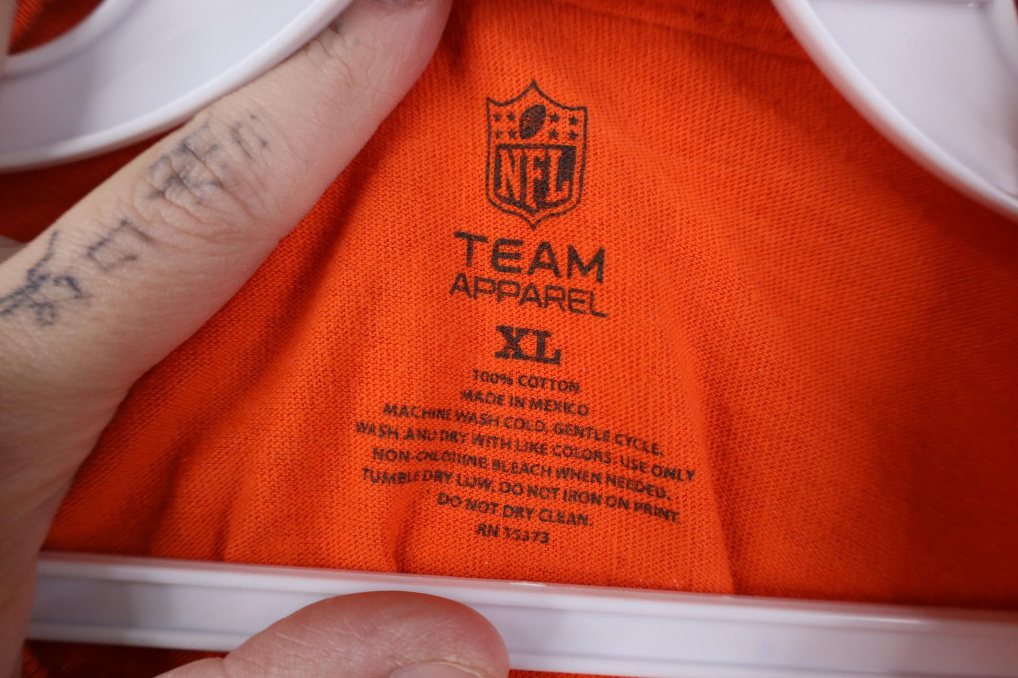 Vintage Retro Y2K NFL Cleveland Football T-Shirt Orange Cotton Size US XL / EU 56 / 4 - 9 Thumbnail