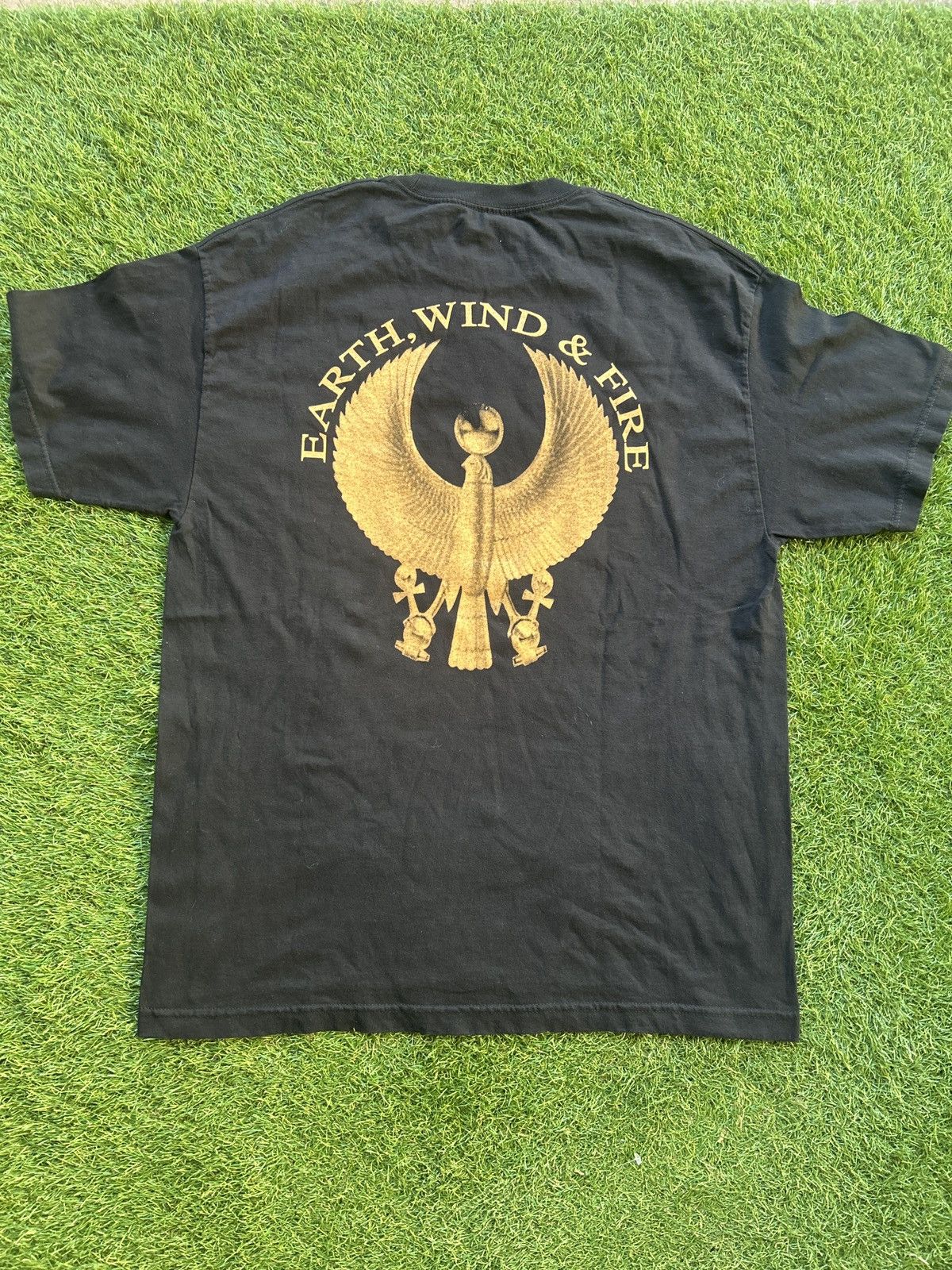 Band Tees Earth, Wind & Fire Egyptian Pyramids Band T-Shirt Size US XL / EU 56 / 4 - 4 Thumbnail