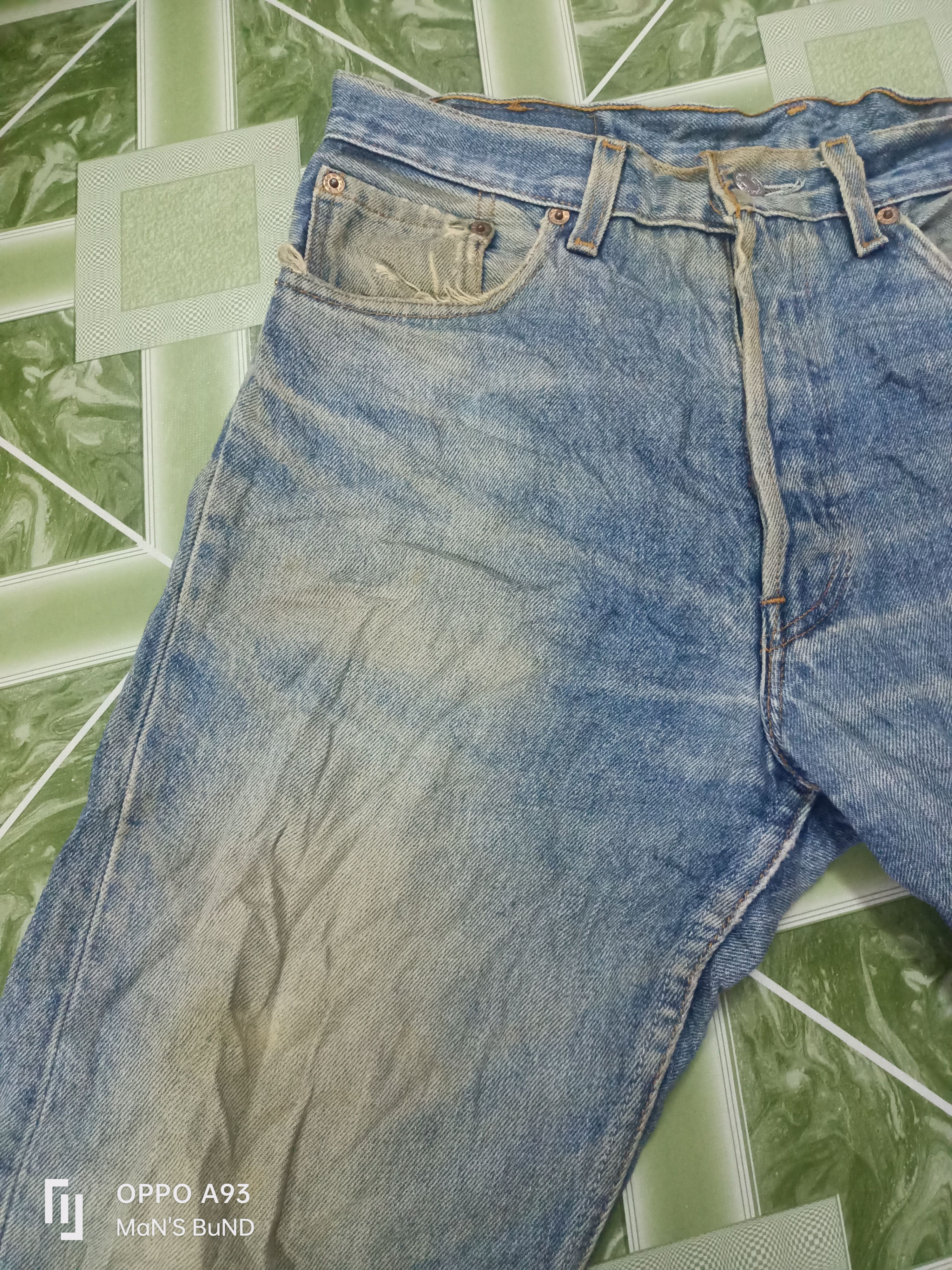 Distressed VINTAGE Levi's 501XX 90s