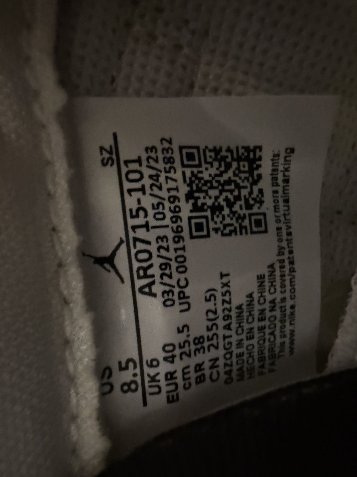 Jordan Brand Jordan 11 Retro Neapolitan Size US 8.5 / IT 38.5 - 8 Thumbnail