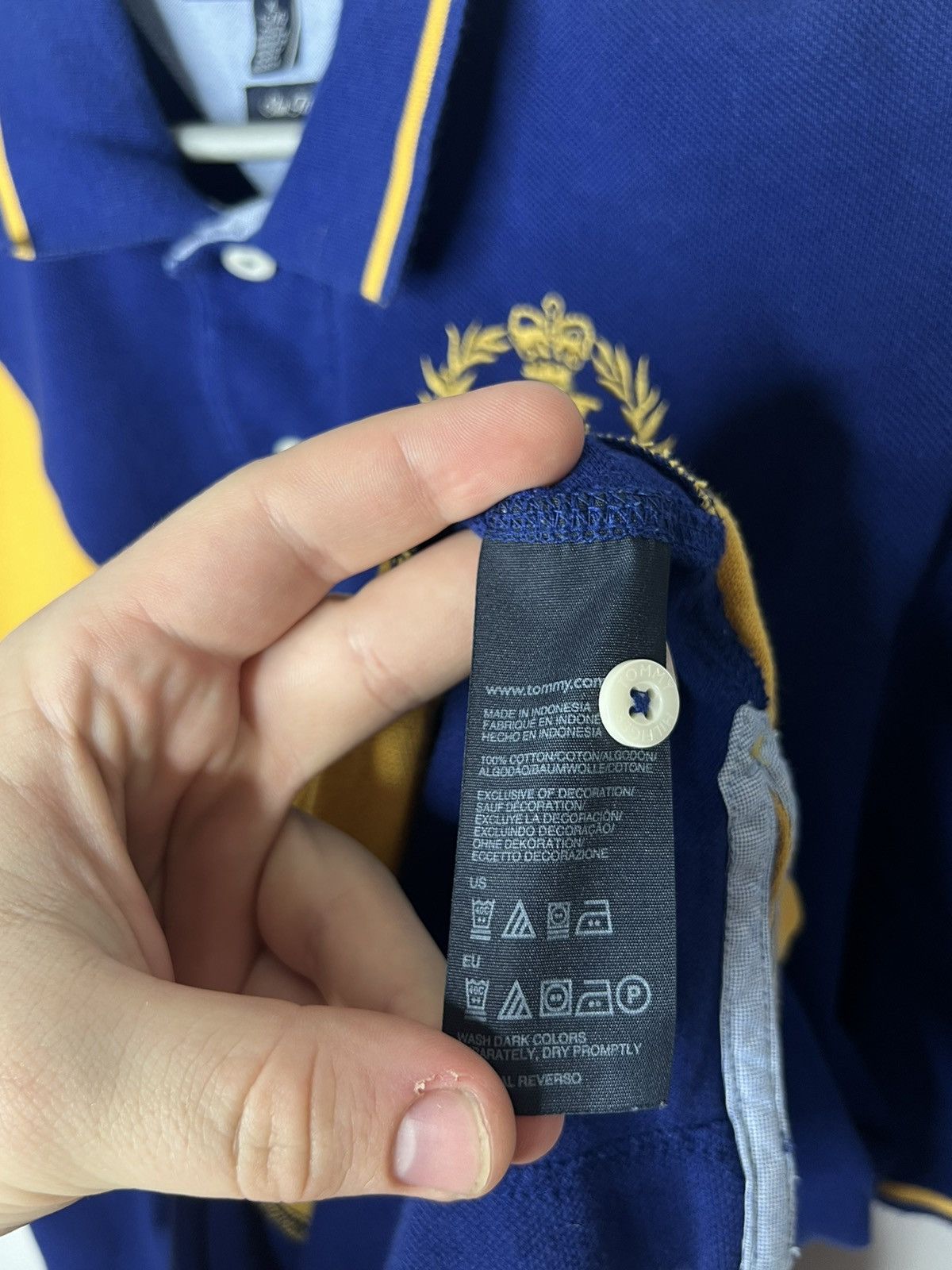 Other Vintage Tommy Hilfiger Big Logo Chief Kief Style Polo Tee Size US XL / EU 56 / 4 - 9 Thumbnail