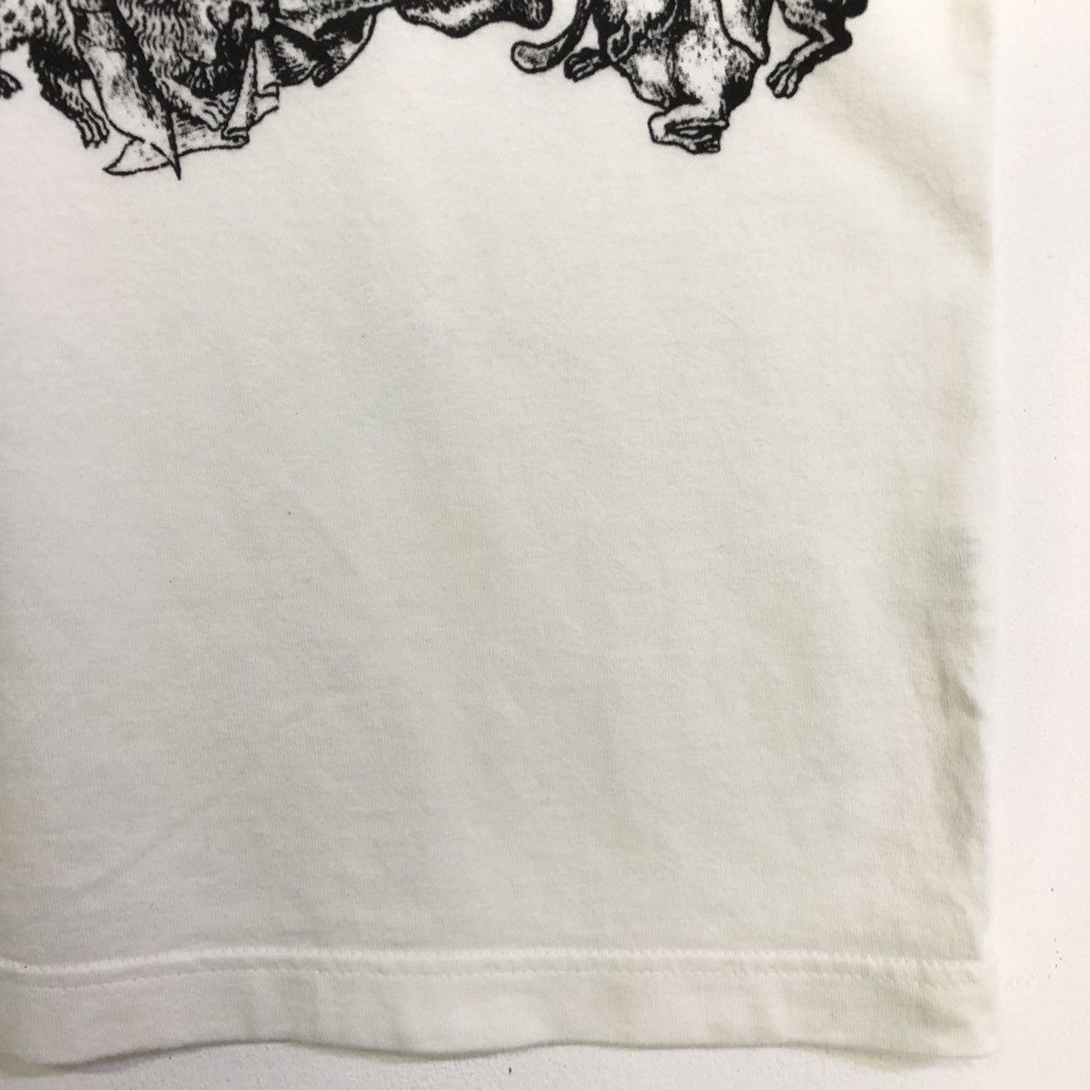 Japanese Brand MAZE Gothic Skull Ilustration Art Graphic Tshirt Size US L / EU 52-54 / 3 - 5 Thumbnail