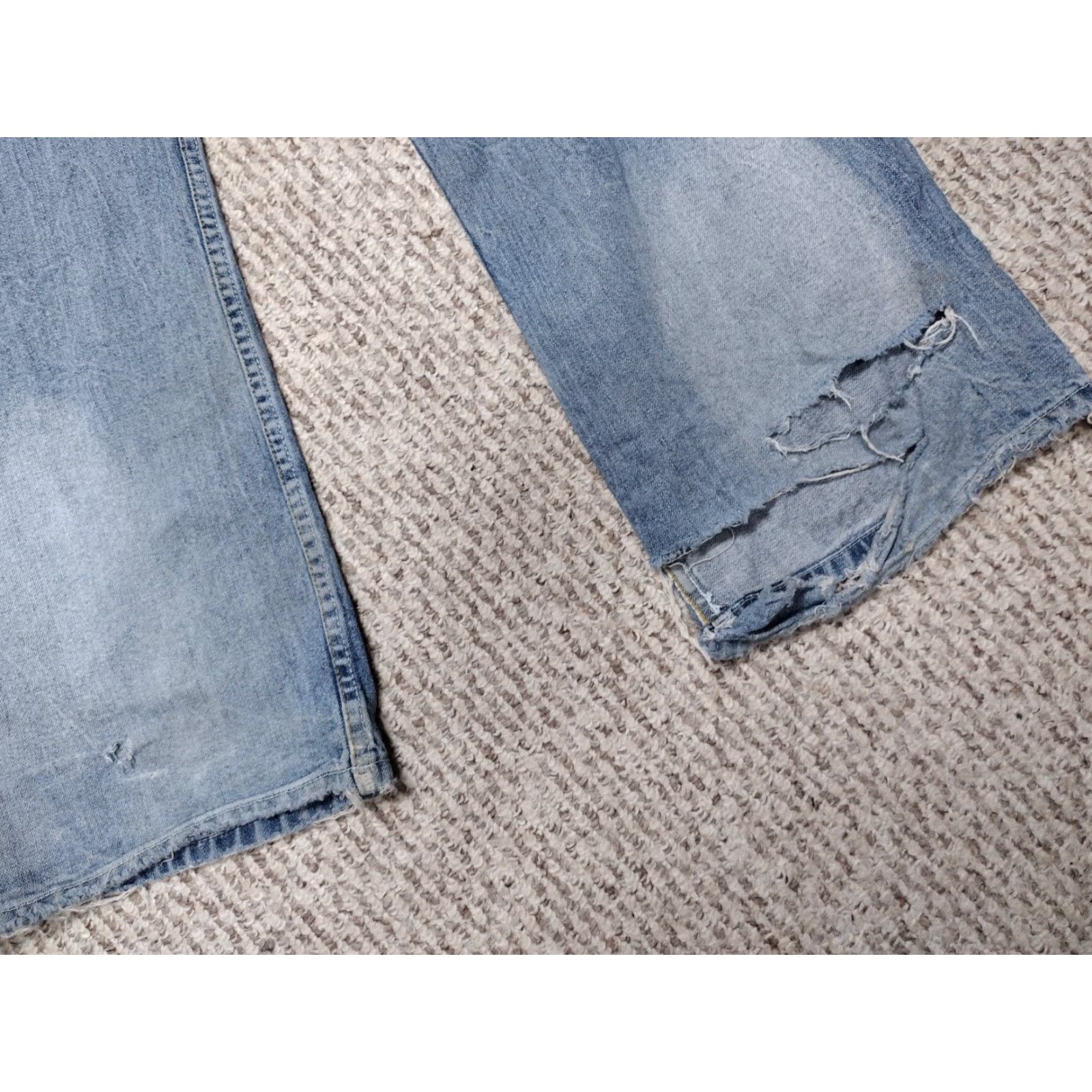 Akademiks VINTAGE Akademiks Mens Jeans Distressed Embroidered Baggy Hip Hop 36 Blue Denim Cotton Relaxed Regular Buttons Zips Distressed See Photos Mens Size US 36 / EU 52 - 7 Thumbnail