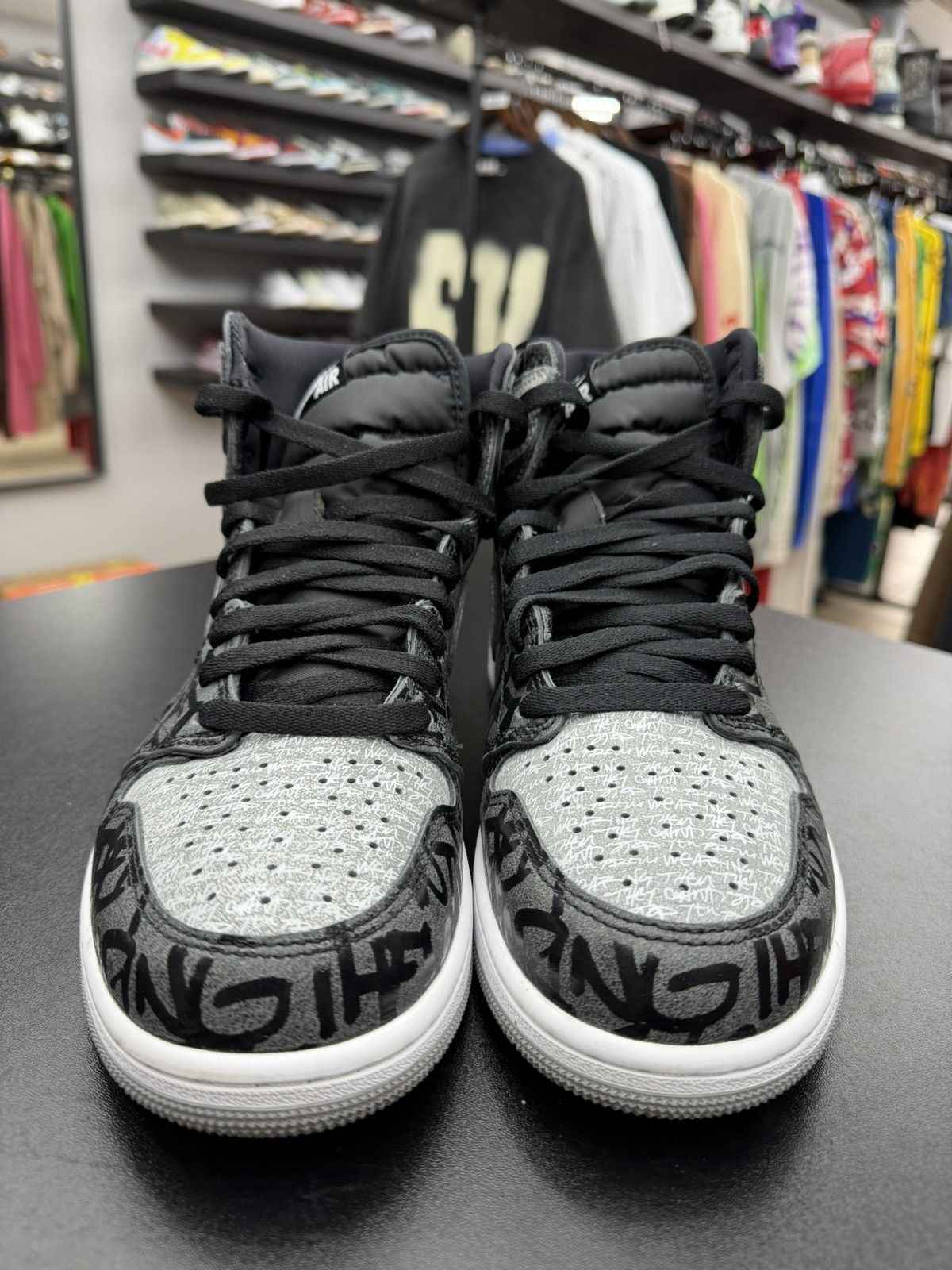 Jordan Brand Size 9 - Jordan 1 Retro High OG Rebellionair Size US 9 / EU 42 - 2 Thumbnail