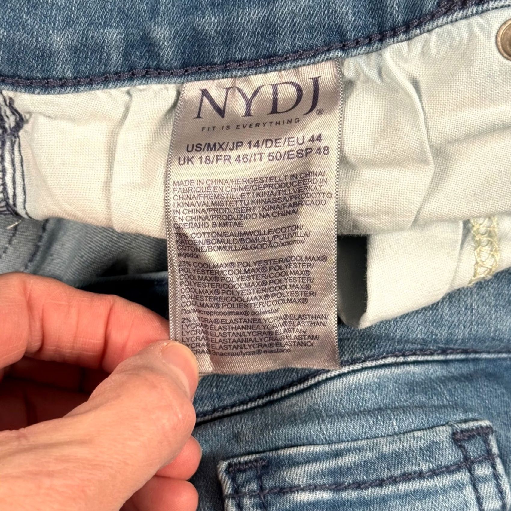 NYDJ NYDJ Elodie Marilyn Straight Leg Jeans Light Wash Slimming Lift & Tuck Technology 14W Rip 5-Pocket Denim Jeans Women Slim Straight Size 36" / US 14 / IT 50 - 6 Thumbnail
