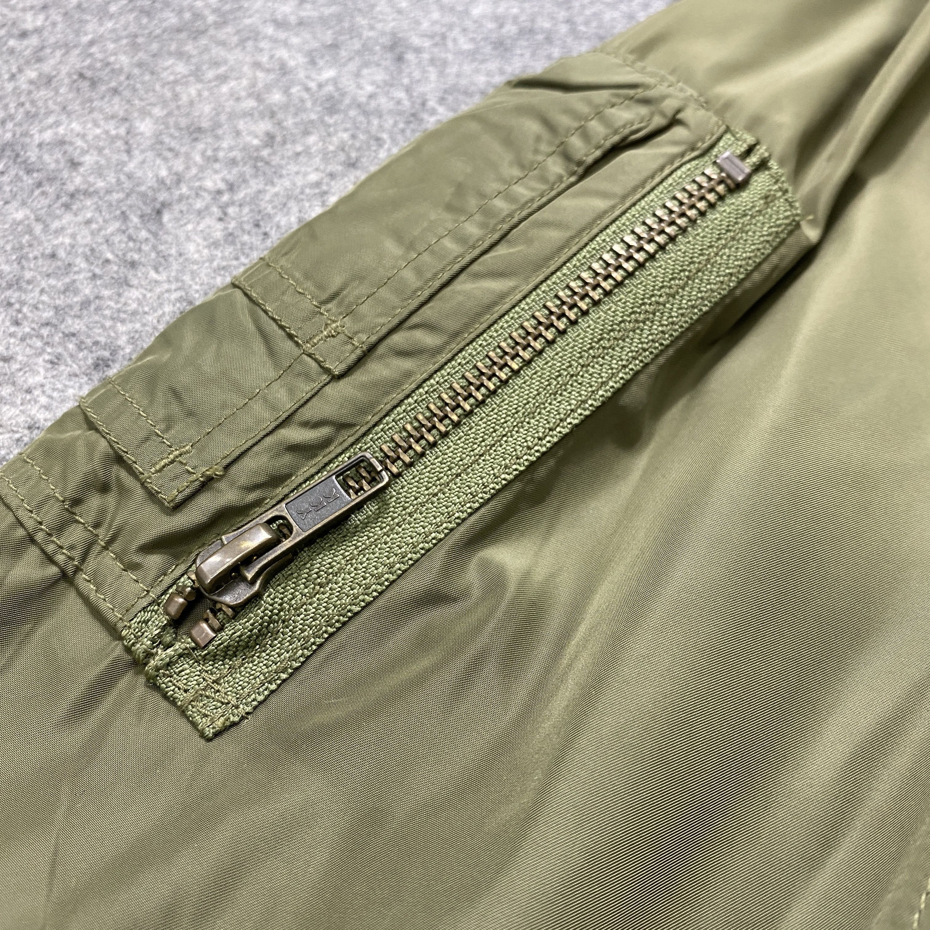 Japanese Brand apanese Brand Bomber Jacket -J081 Size US S / EU 44-46 / 1 - 11 Thumbnail