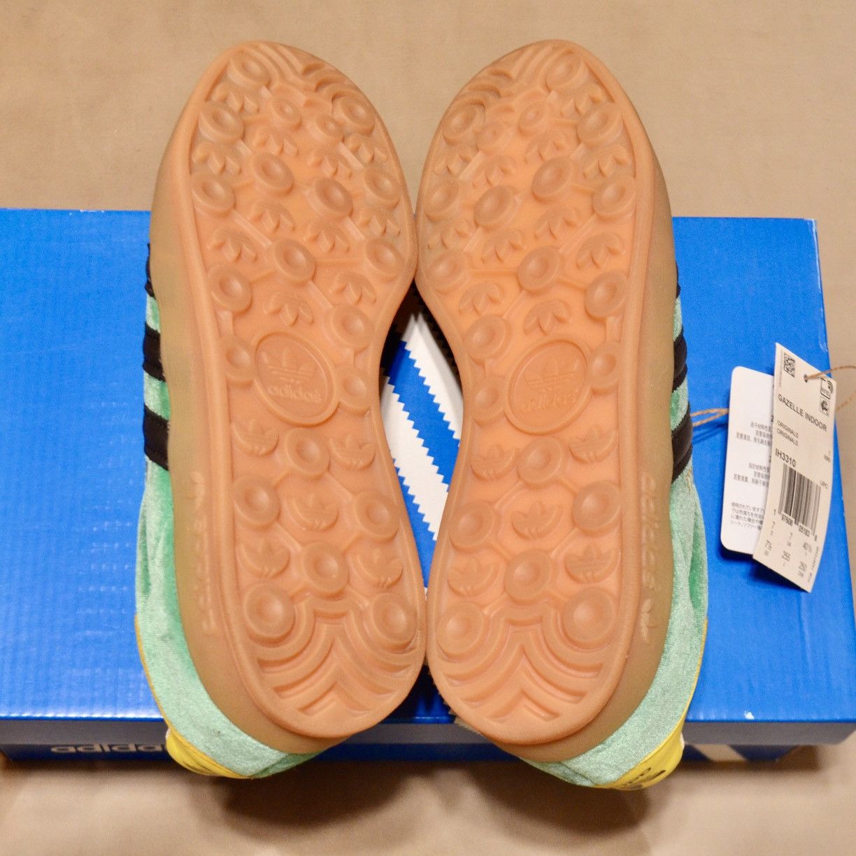 Adidas × size? NEW - Size 7.5 US Adidas x size? Gazelle Indoor Green Yellow Size US 7.5 / EU 40-41 - 19 Thumbnail