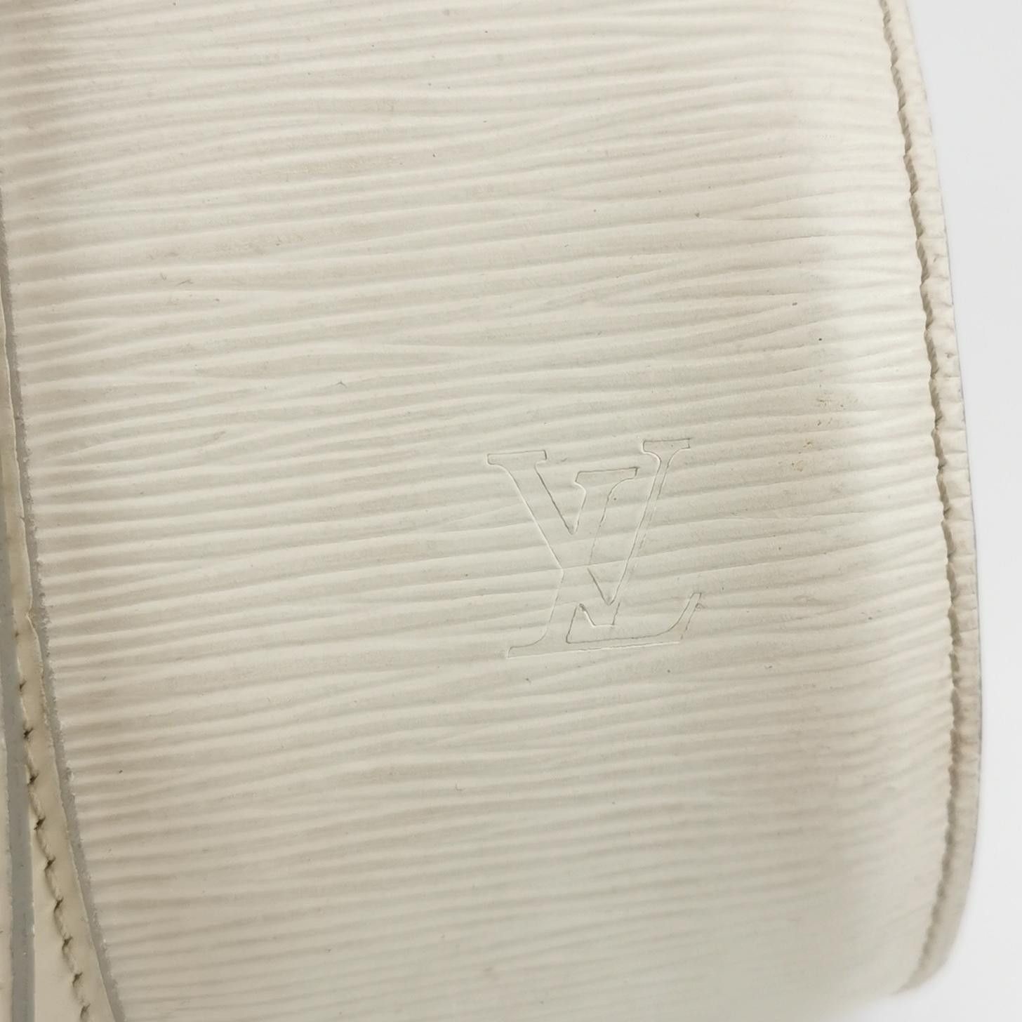 Louis Vuitton Louis Vuitton (LV) Papillon cowhide solid color ripple zipp Size ONE SIZE - 3 Thumbnail