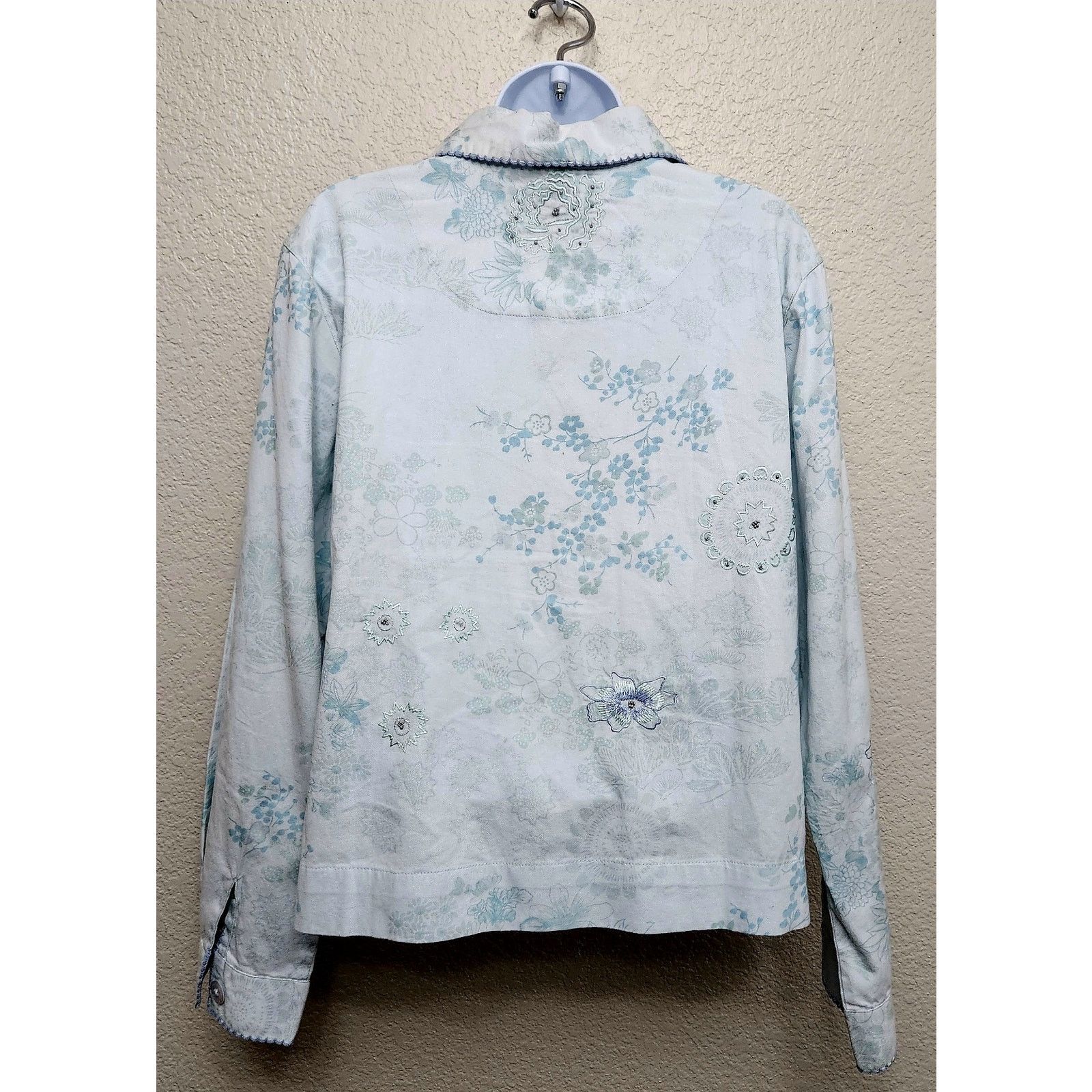 Other VTG Clearwater Creek Blue Embroidered Sequin Floral Top L Size L / US 10 / IT 46 - 4 Thumbnail