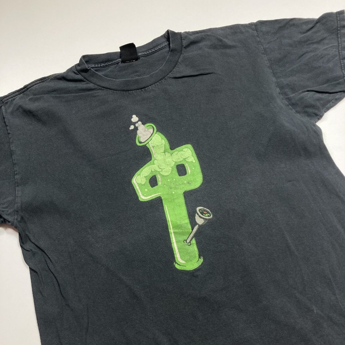 World Industries vintage rds red dragon skateboards canada bong weed tee Size US L / EU 52-54 / 3 - 2 Thumbnail