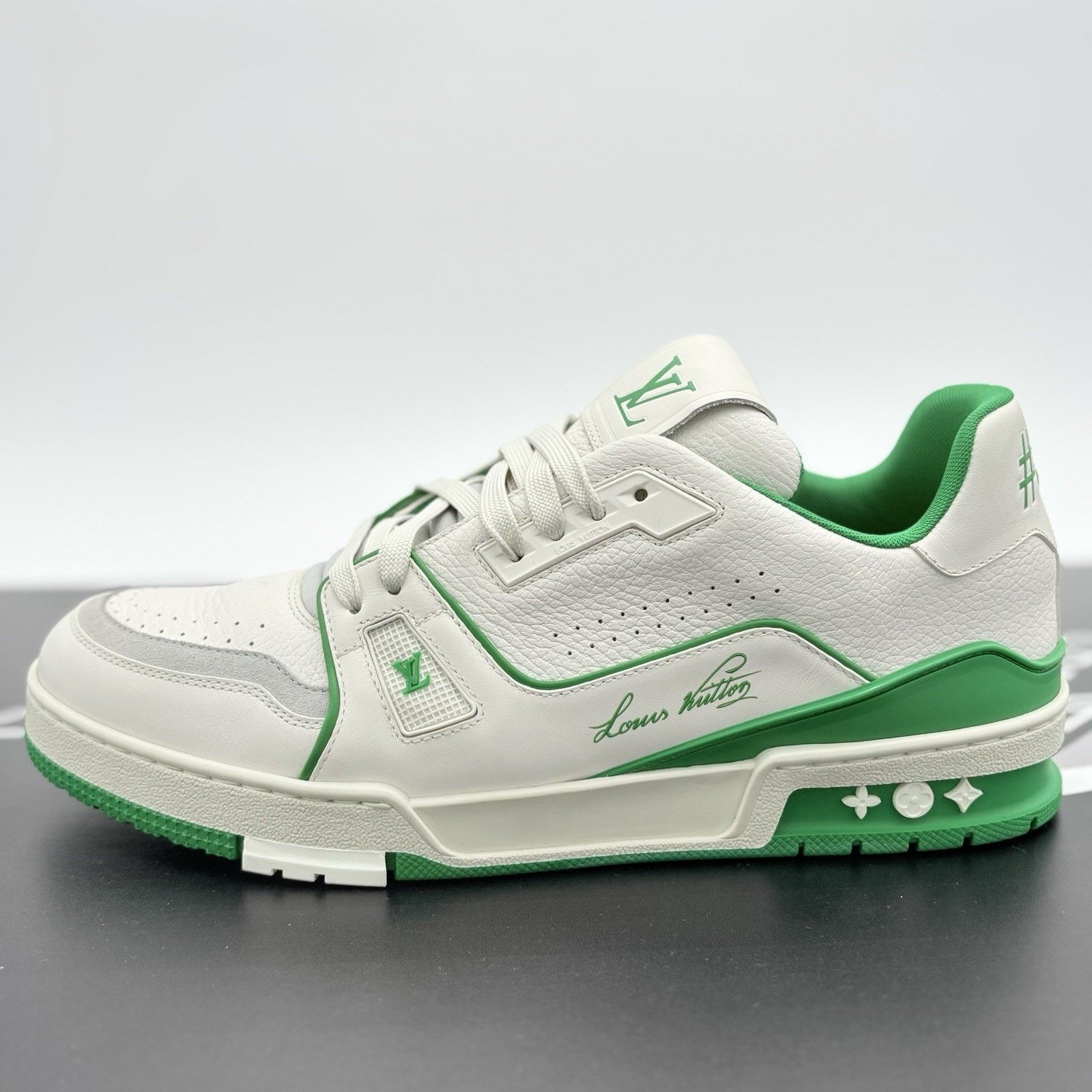 Louis Vuitton Louis Vuitton Trainer ' White Green ' | ONLY WORN 1-3x Size US 10.5 / EU 43-44 - 8 Thumbnail