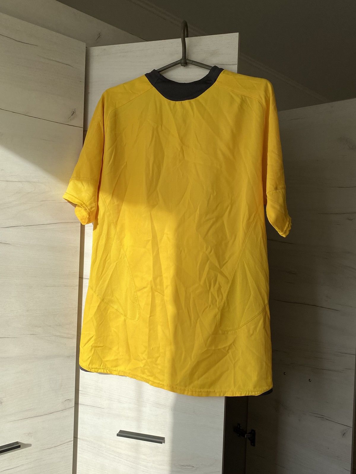Nike Arsenal 2005-06 Jersey Yellow Nike O2 Highbury Final Sz S Size US S / EU 44-46 / 1 - 3 Thumbnail