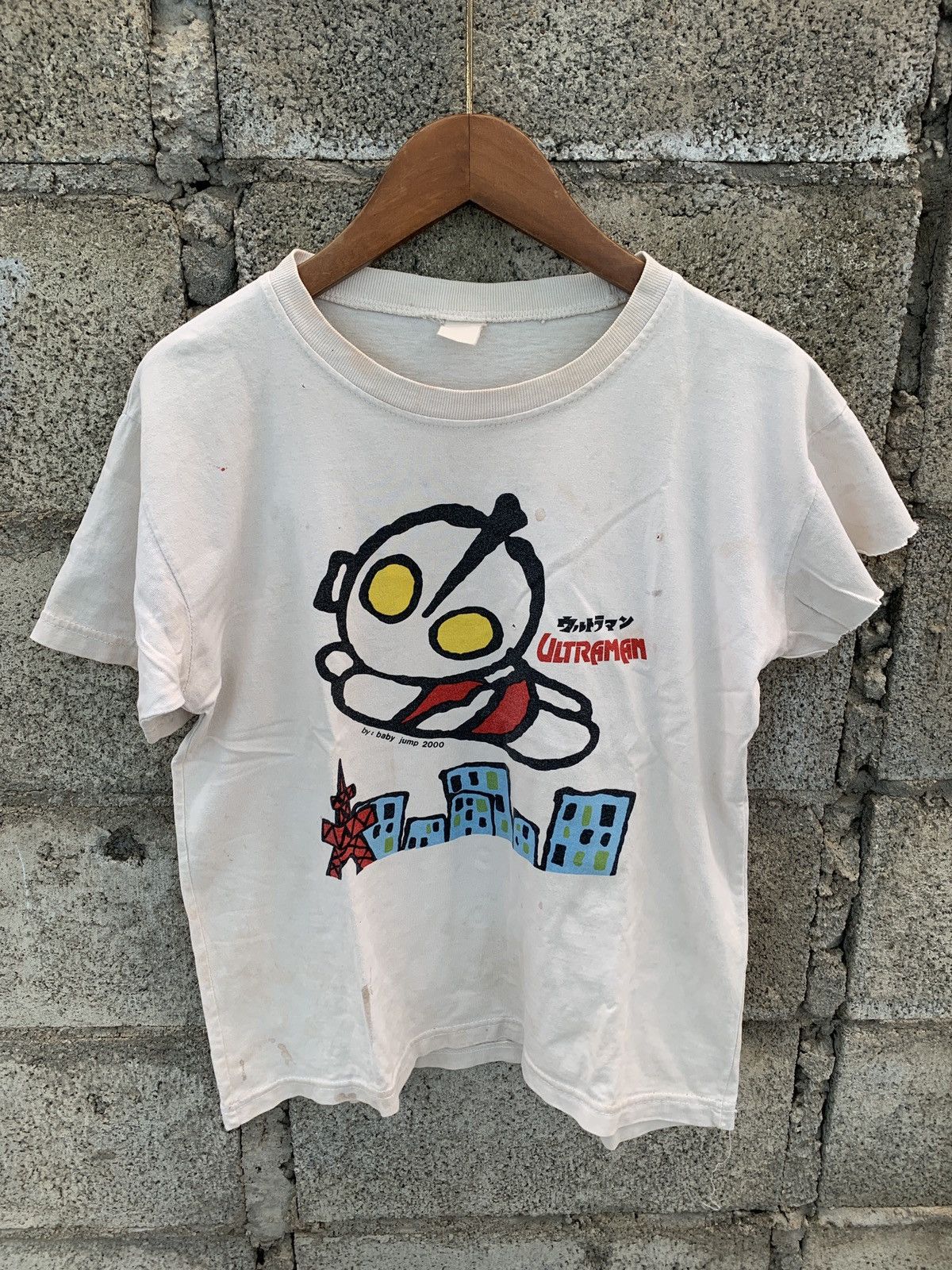 Band Tees × Vintage 2000s Thrashed Ultraman Faded Distressed Shirt Size US M / EU 48-50 / 2 - 1 Thumbnail