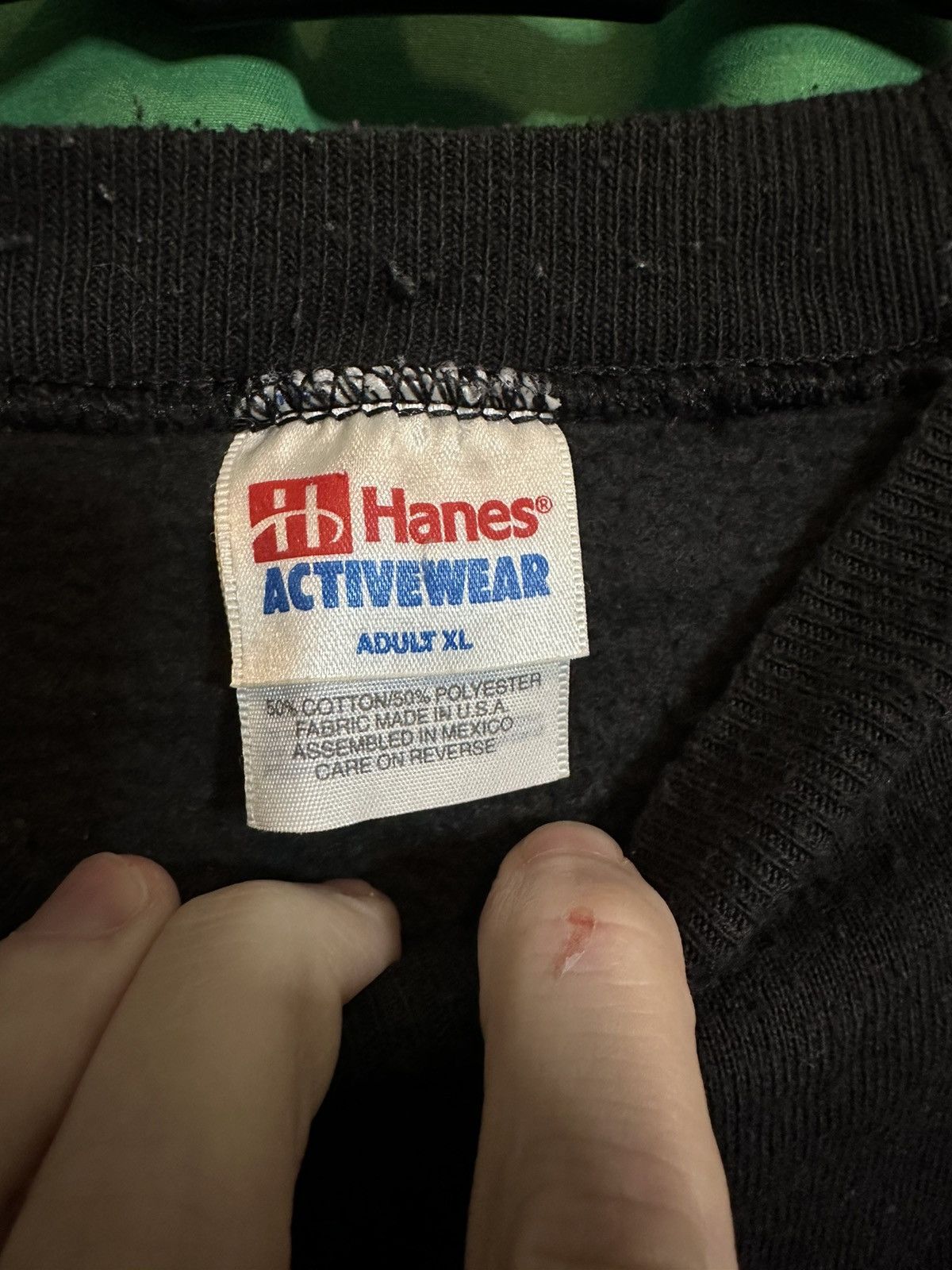 Hanes Alone in the Zone graphic sweatshirt 90s vintage USA-made Size US XL / EU 56 / 4 - 9 Thumbnail