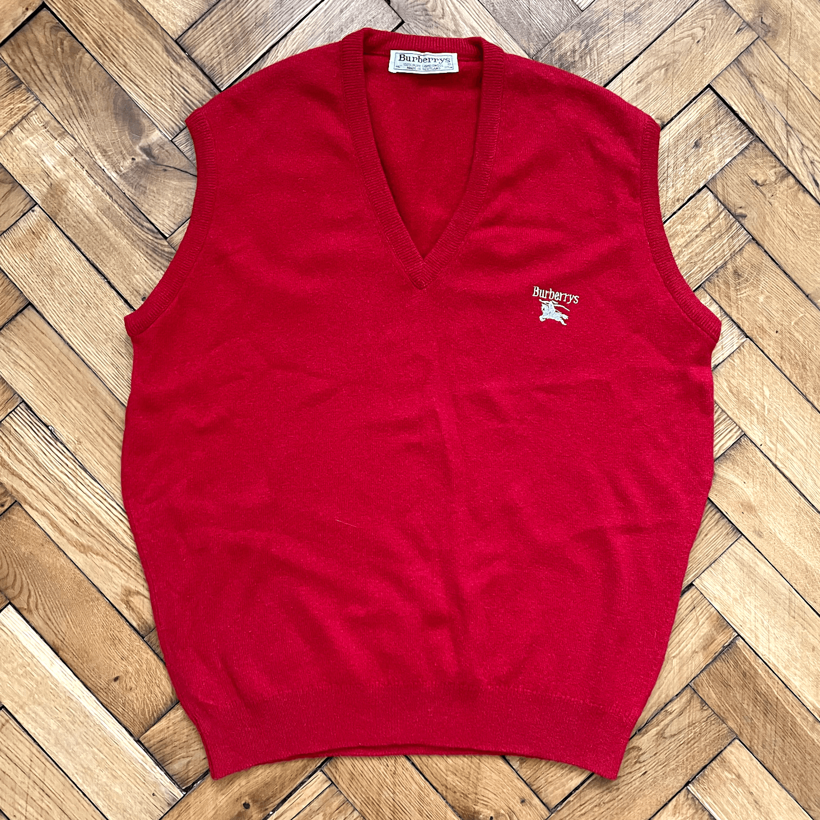 Burberry Burberry Vintage Pure Wool Vest Red Size L Size US L / EU 52-54 / 3 - 1 Thumbnail