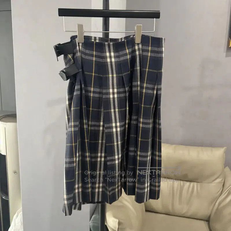 Burberry Burberry Blue Women's Cotton Midi Skirt. Size 23" - 2 Thumbnail