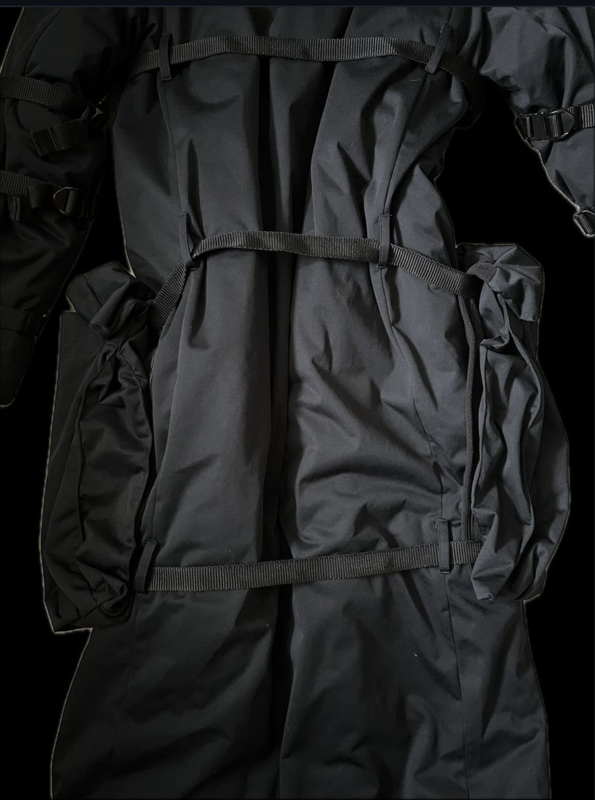 Cottweiler AW19 Bondage Puffer Coat Size US L / EU 52-54 / 3 - 6 Thumbnail